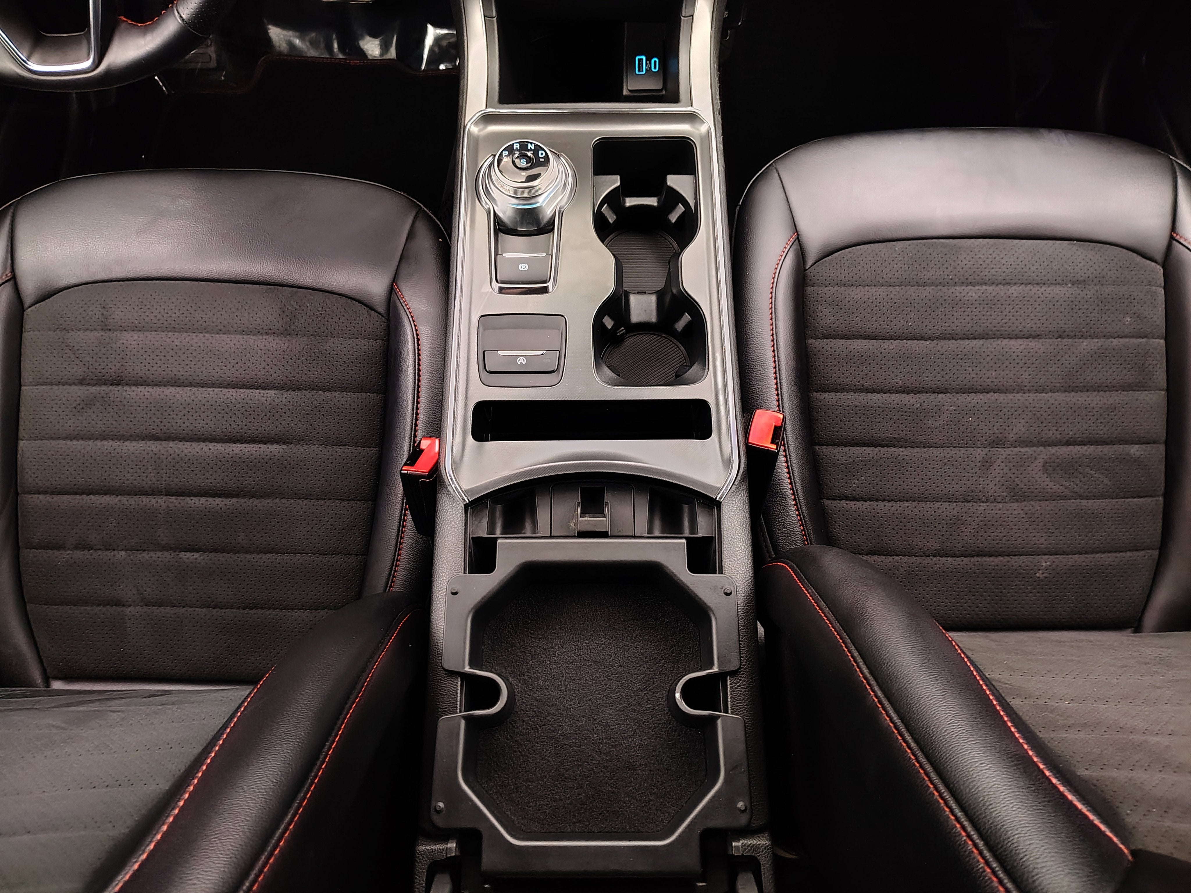 2022 Ford Edge ST-Line