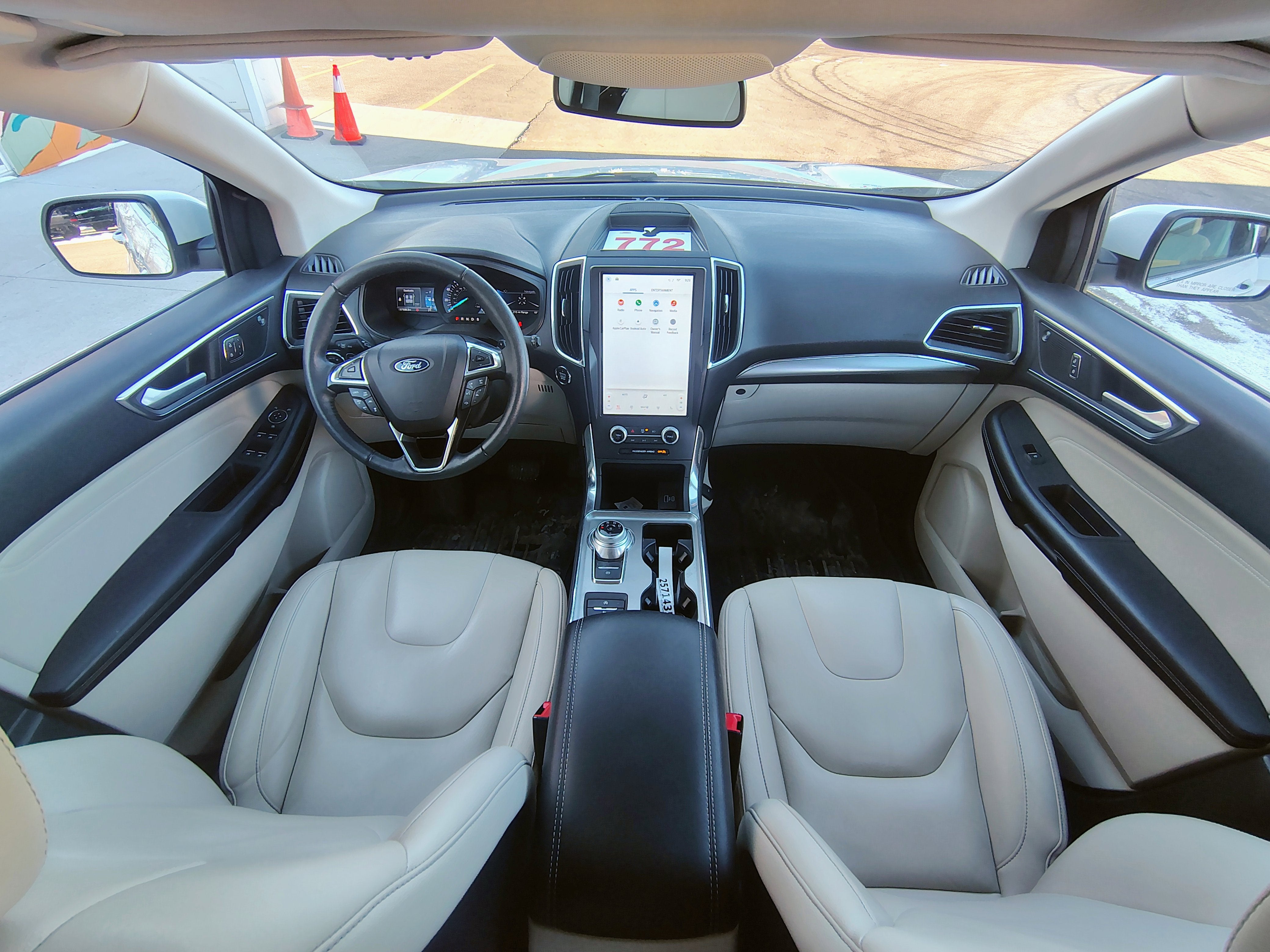 2022 Ford Edge Titanium