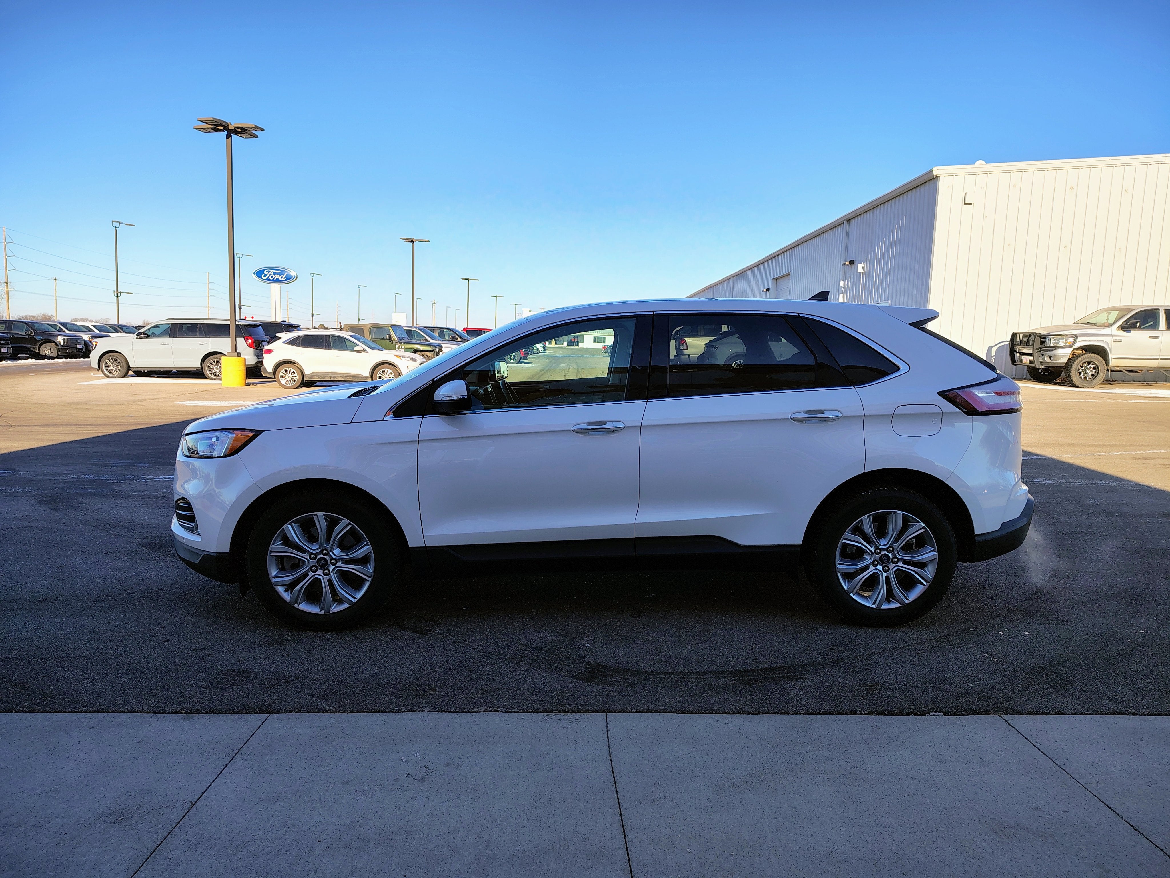 2022 Ford Edge Titanium