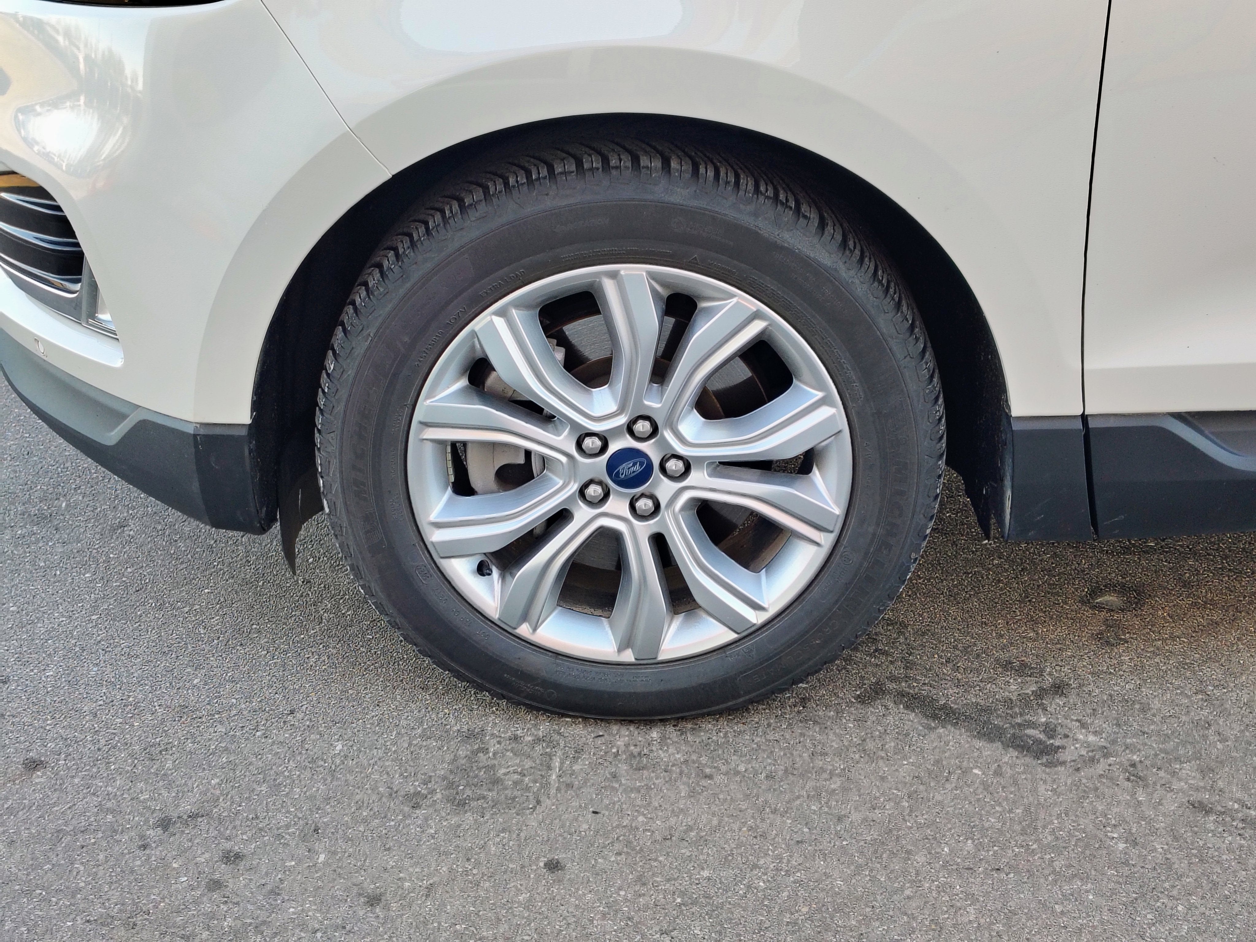 2022 Ford Edge Titanium