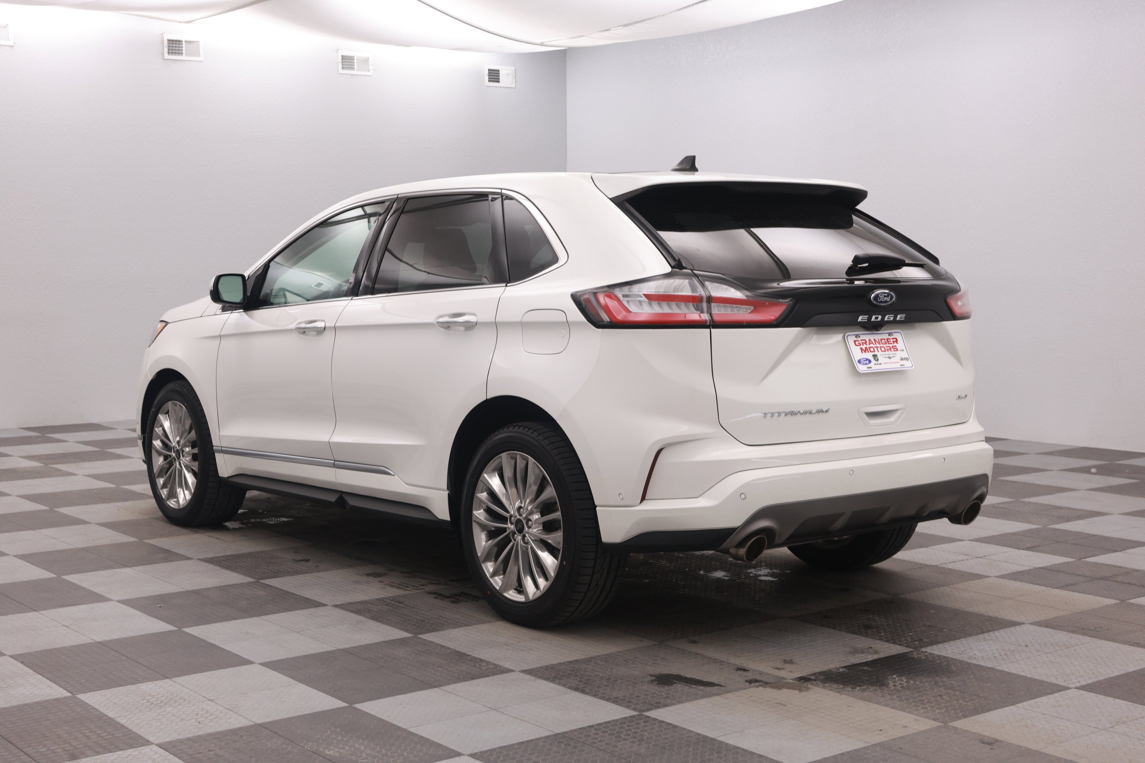 2022 Ford Edge Titanium