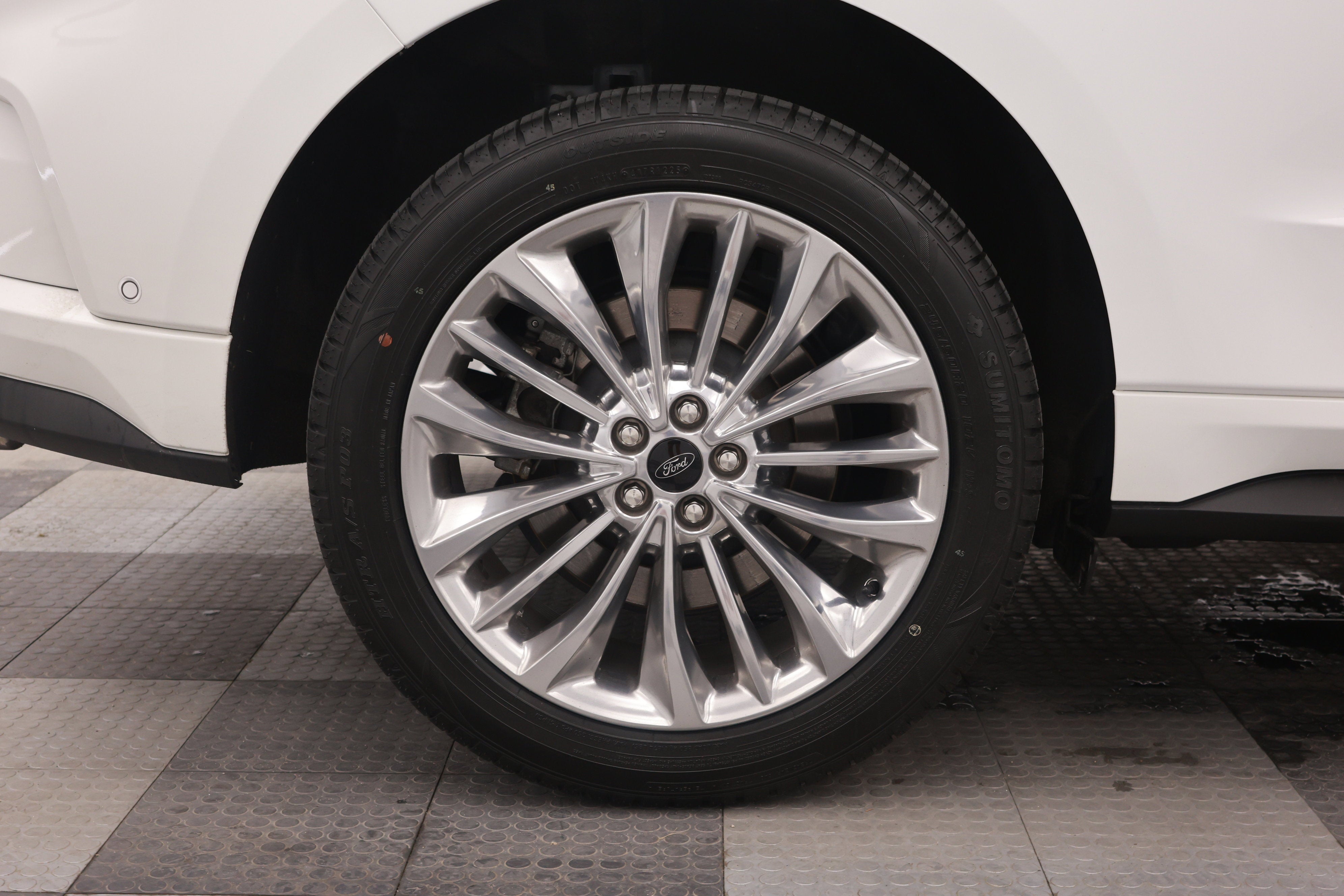 2022 Ford Edge Titanium