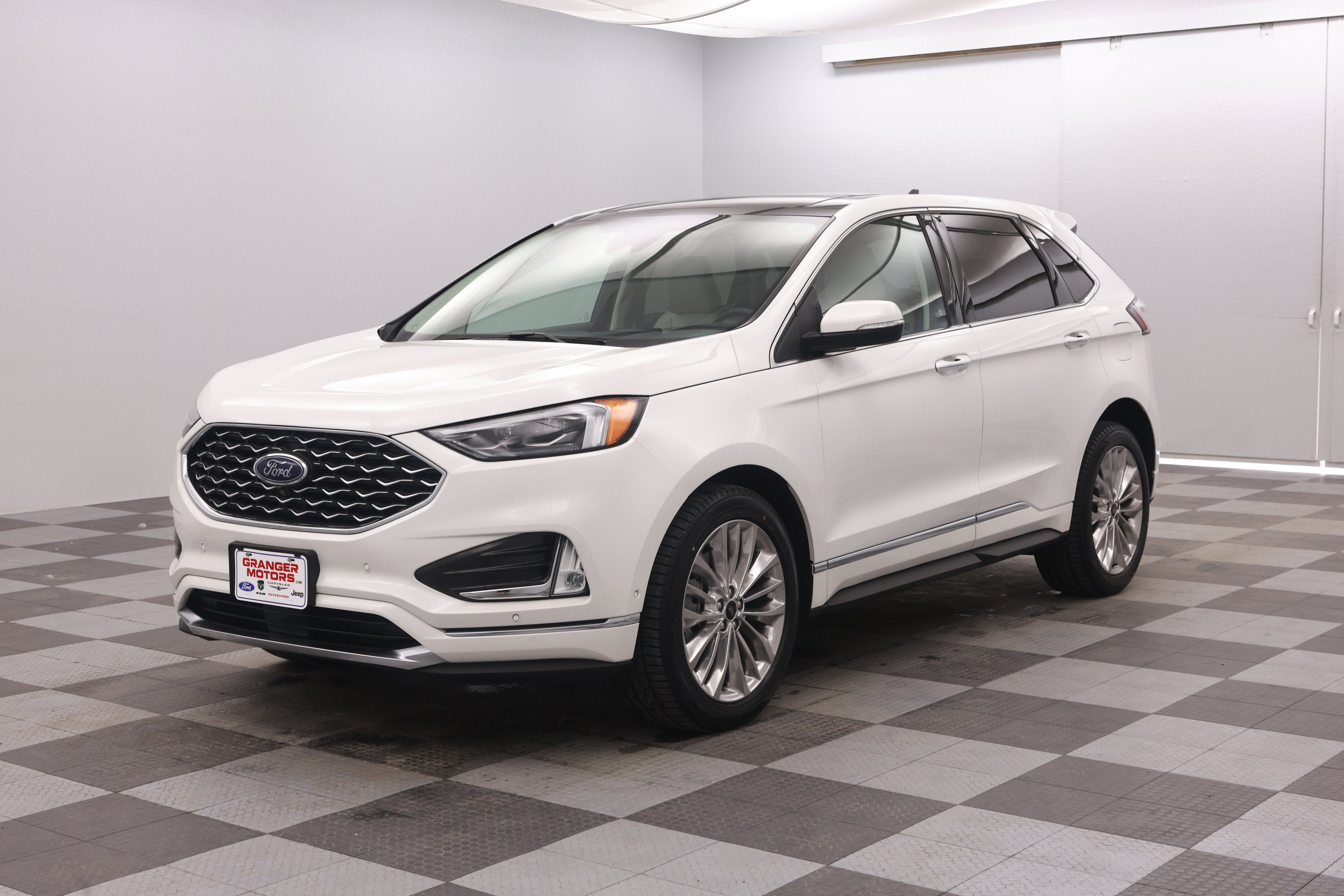 2022 Ford Edge Titanium