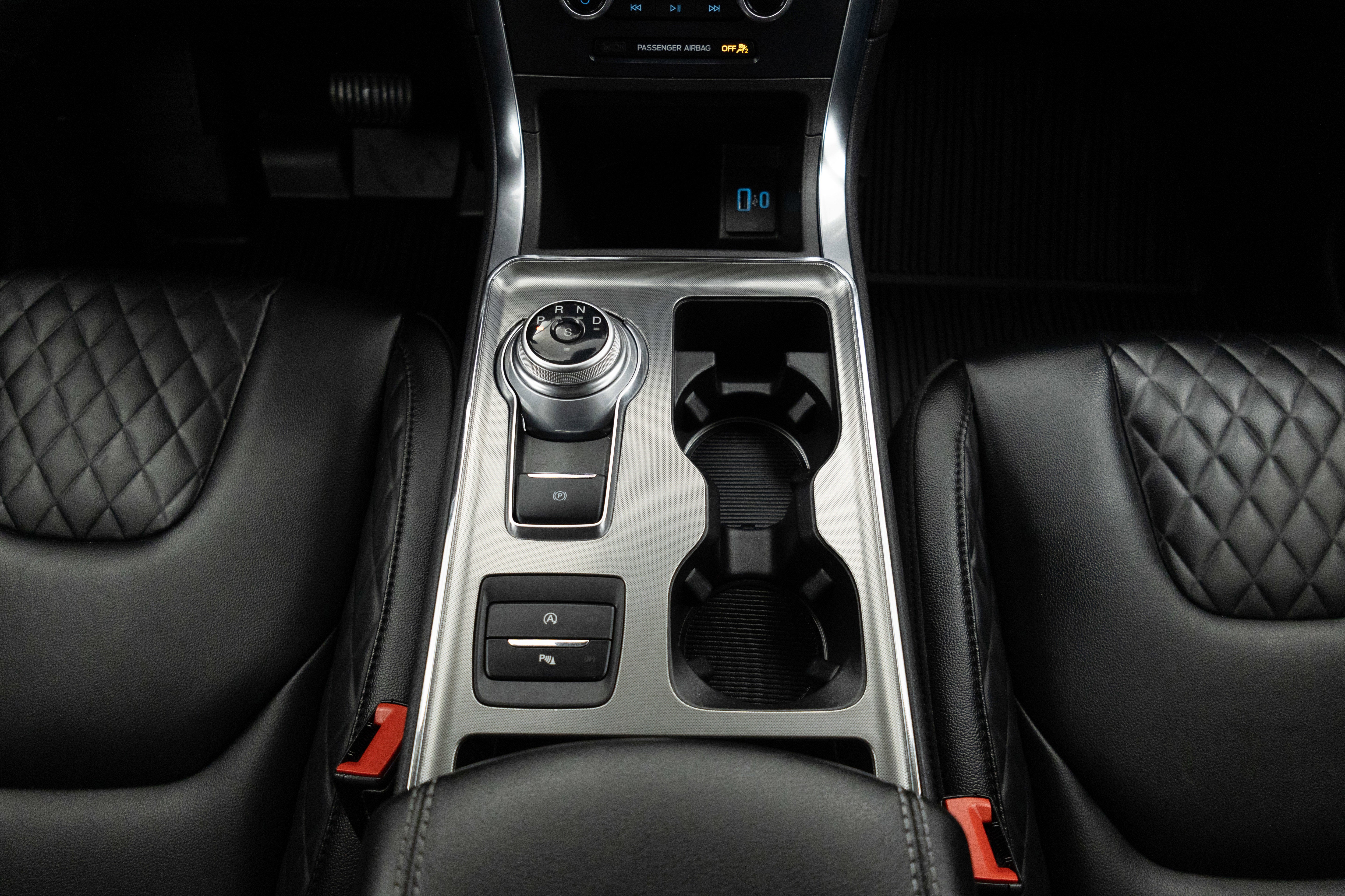 2023 Ford Edge Titanium