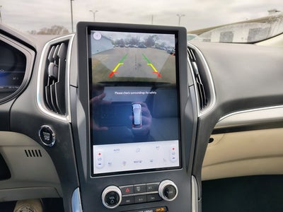 2023 Ford Edge Titanium