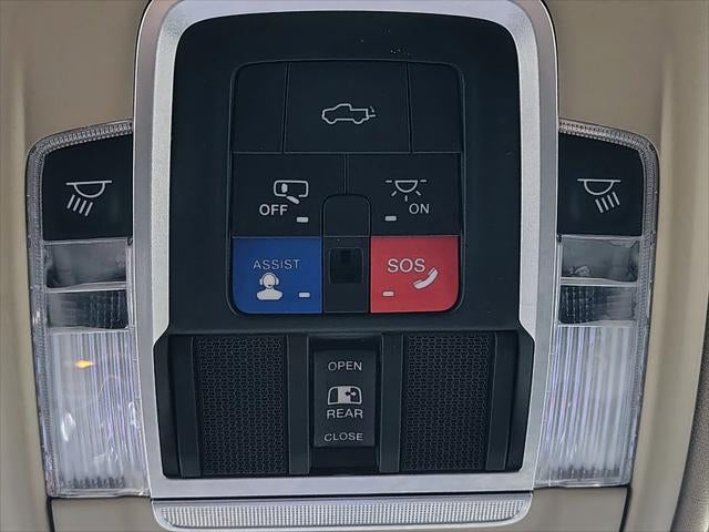 2021 RAM 3500 Laramie Crew Cab 4x4 6'4' Box