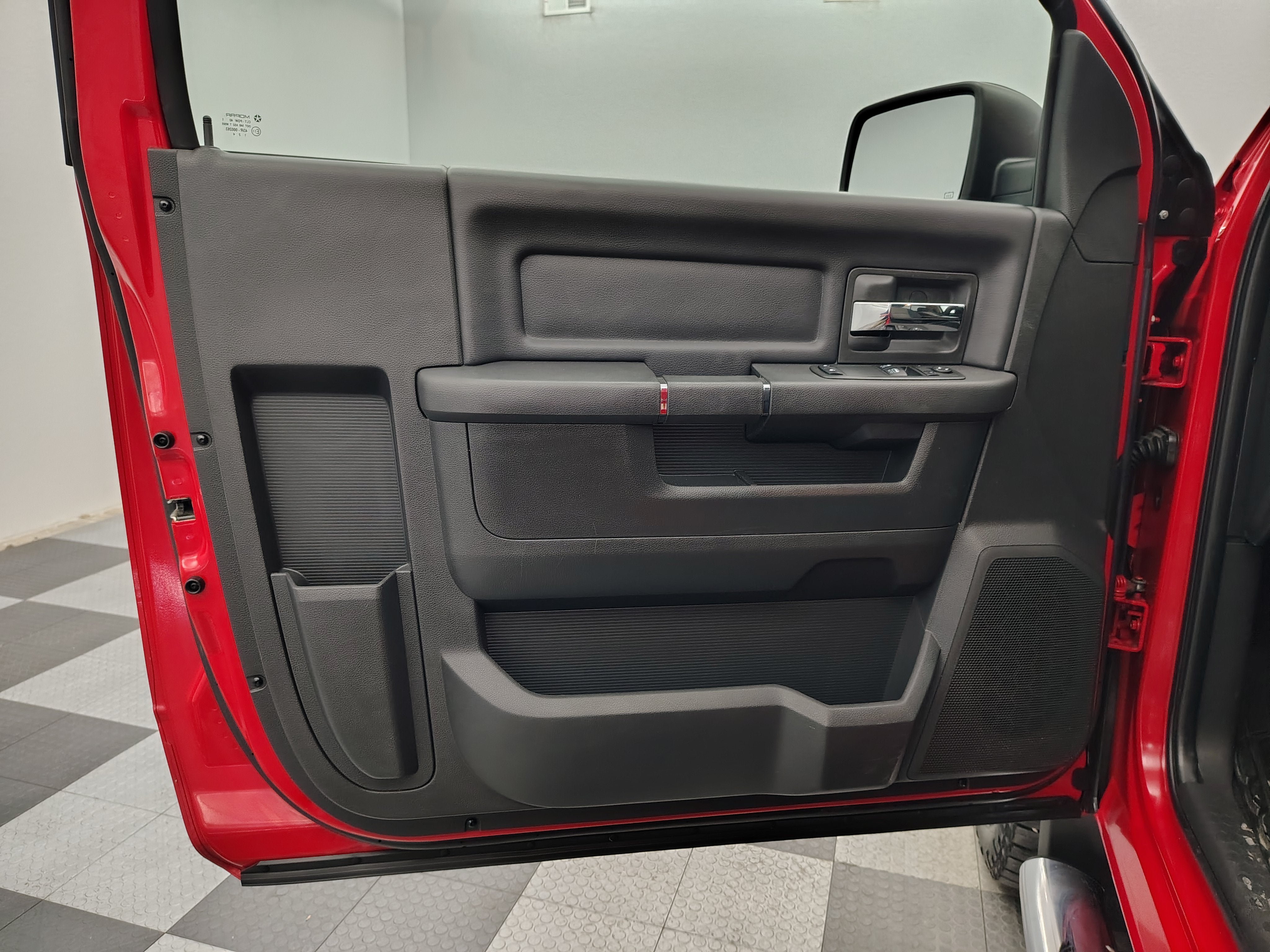 2012 RAM 1500 ST