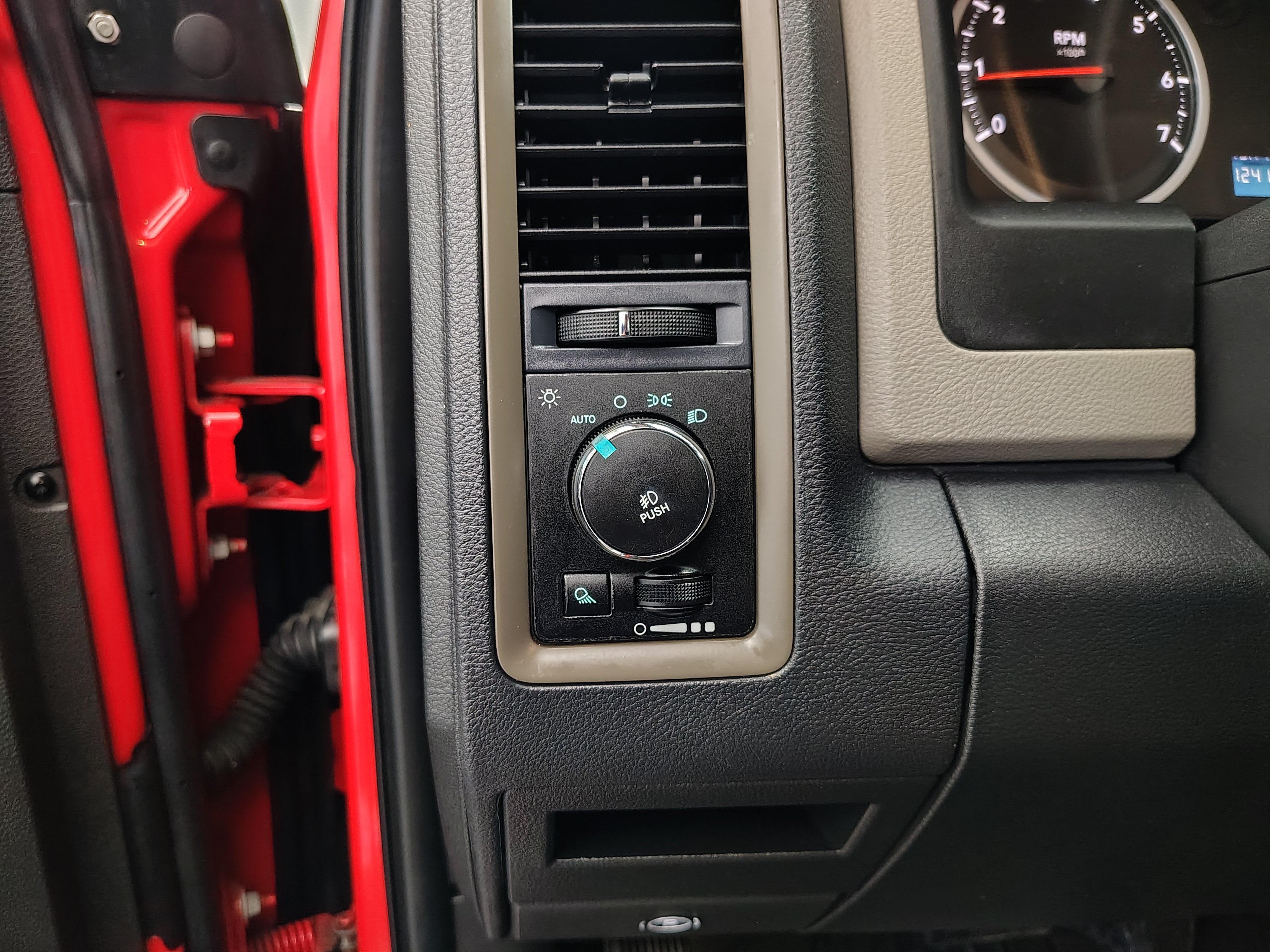 2012 RAM 1500 ST