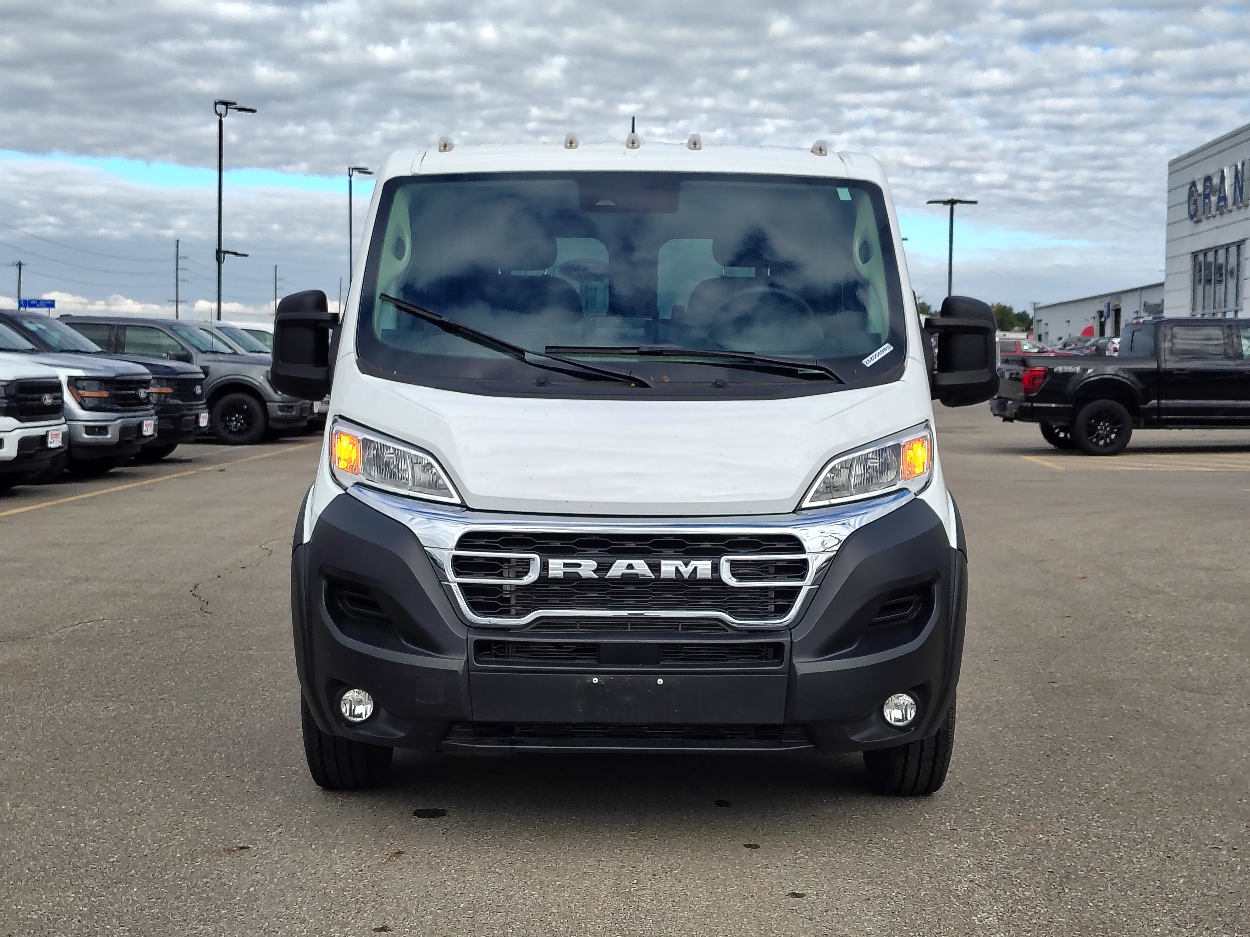 2025 RAM ProMaster 2500 136 WB Low Roof Cargo