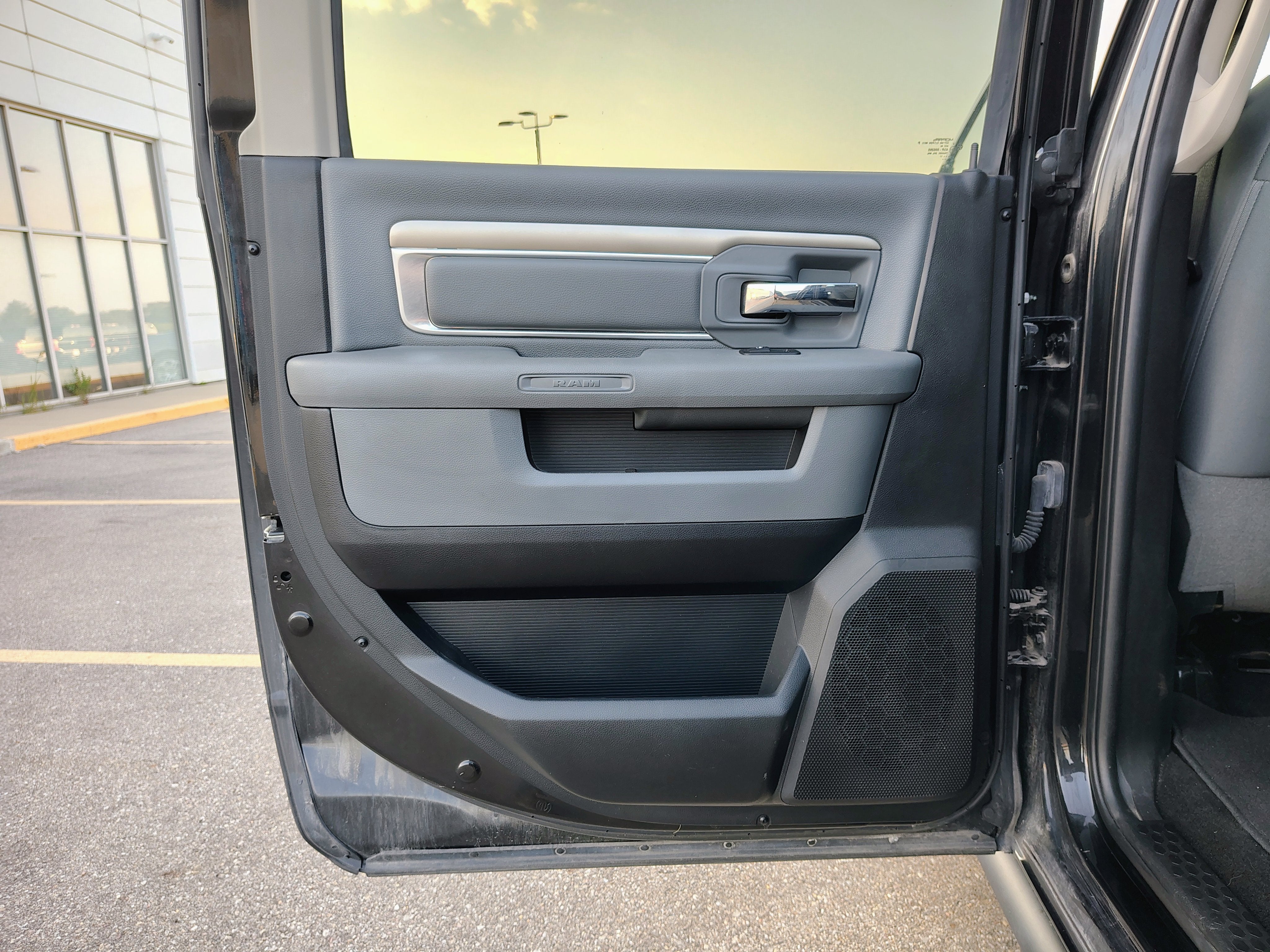 2017 RAM 1500 Big Horn Crew Cab 4x4 5'7' Box