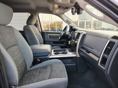 2017 RAM 1500 Big Horn Crew Cab 4x4 5'7' Box
