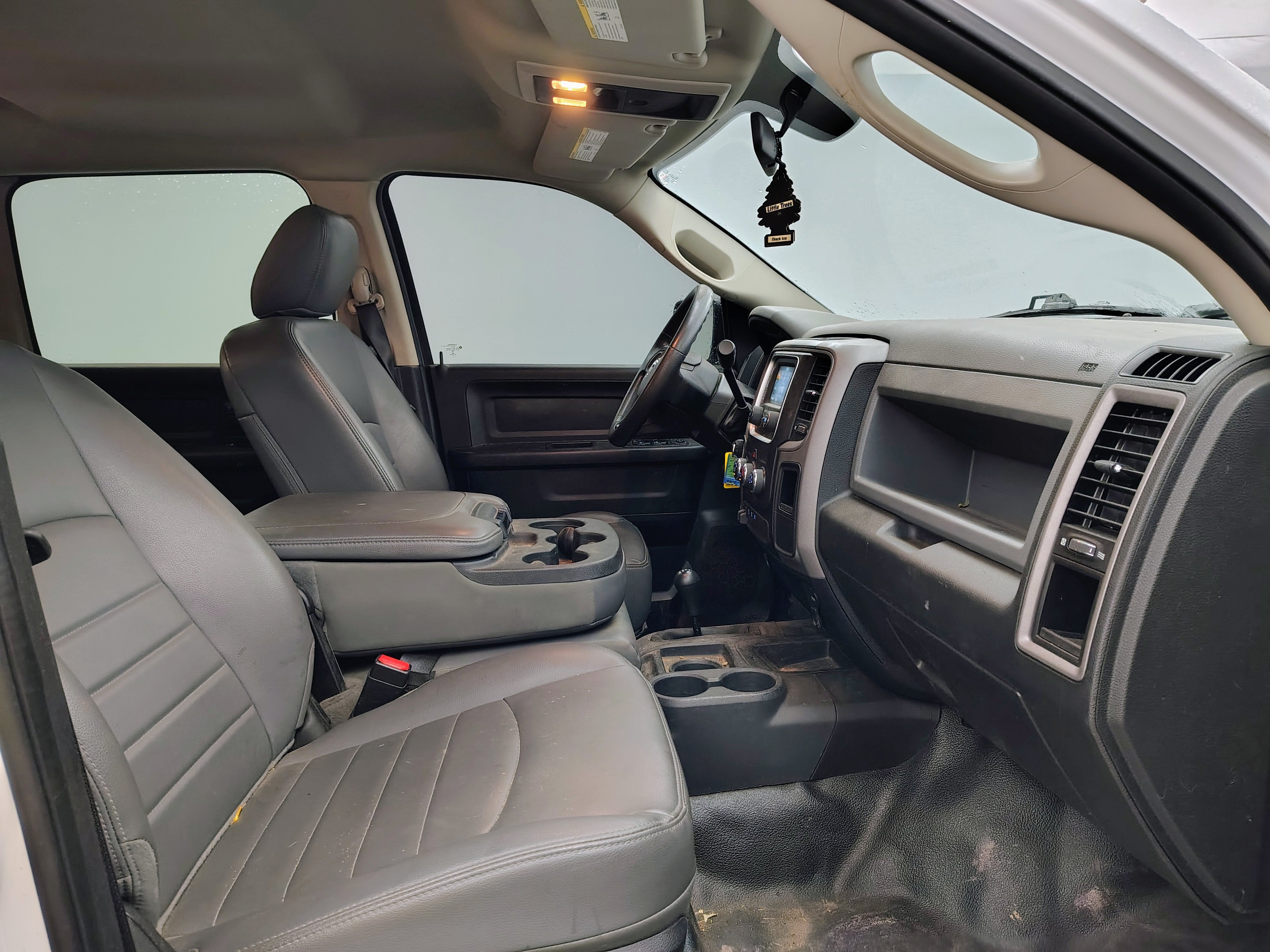 2018 RAM 2500 Tradesman Crew Cab 4x4 6'4' Box
