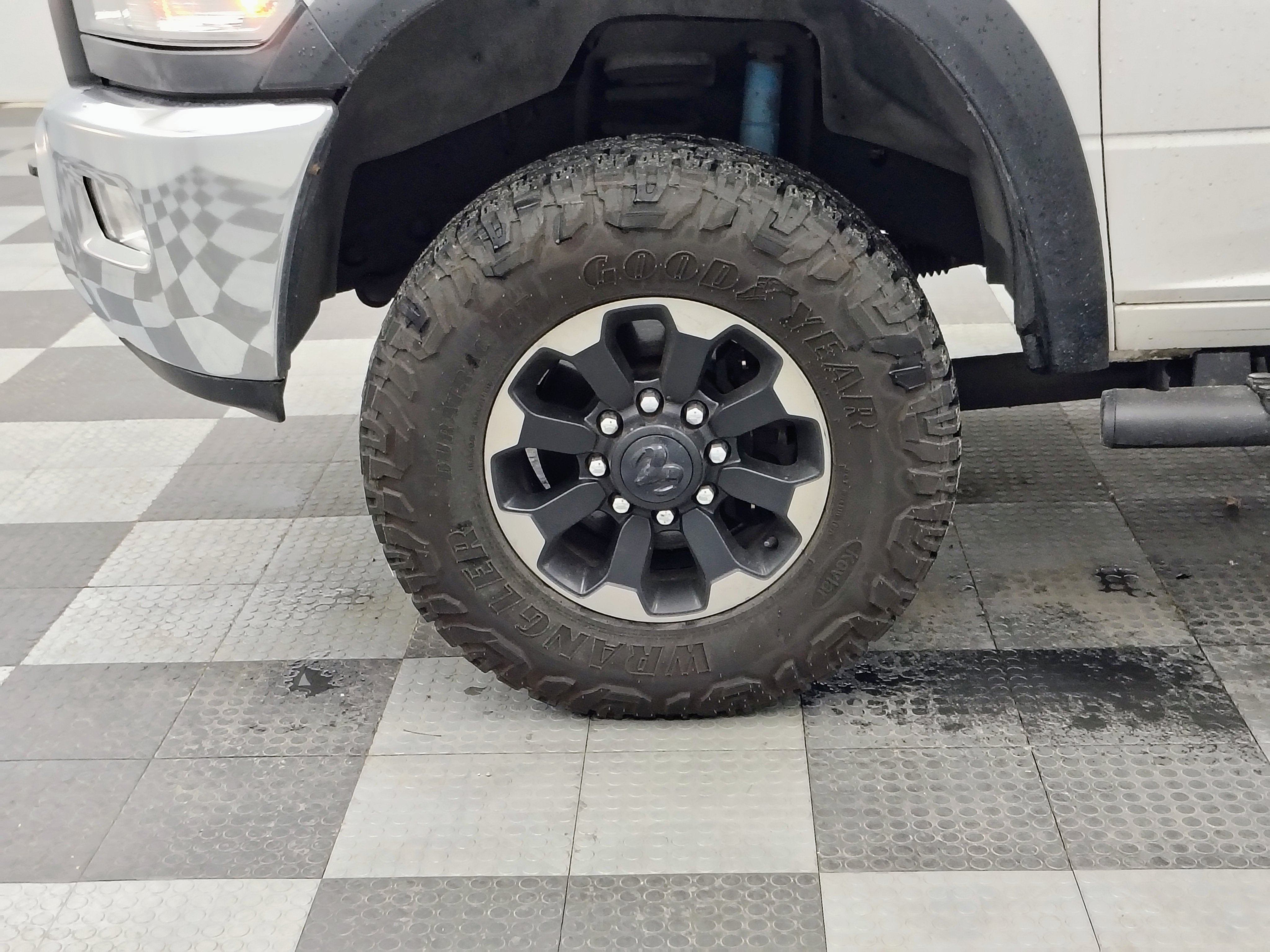 2018 RAM 2500 Tradesman Crew Cab 4x4 6'4' Box