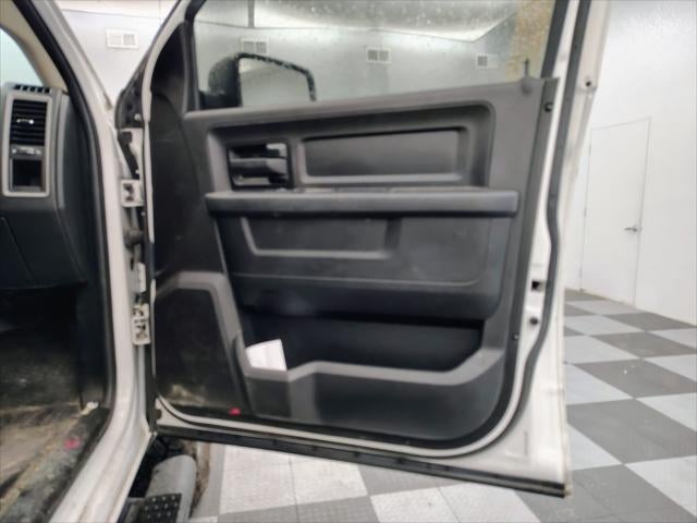 2018 RAM 2500 Tradesman Crew Cab 4x4 6'4' Box