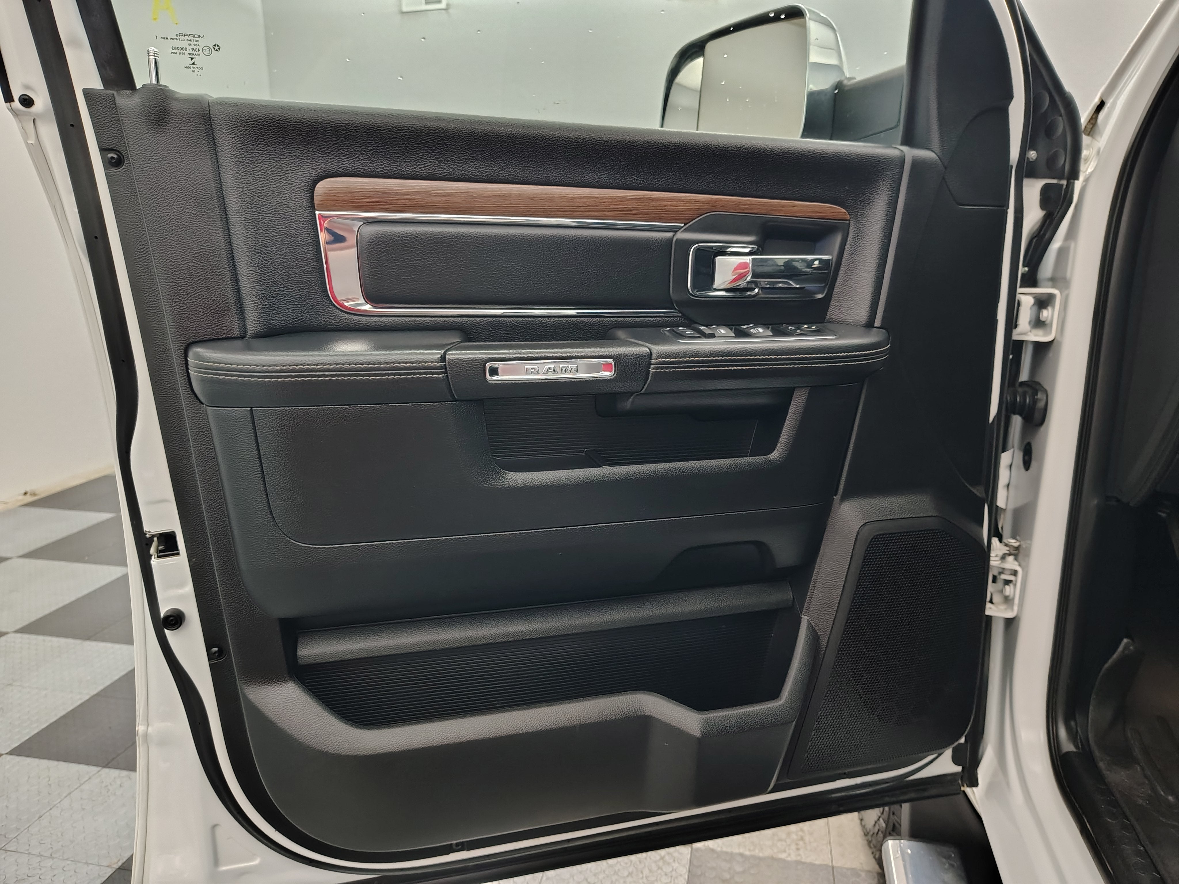 2016 RAM 2500 Laramie