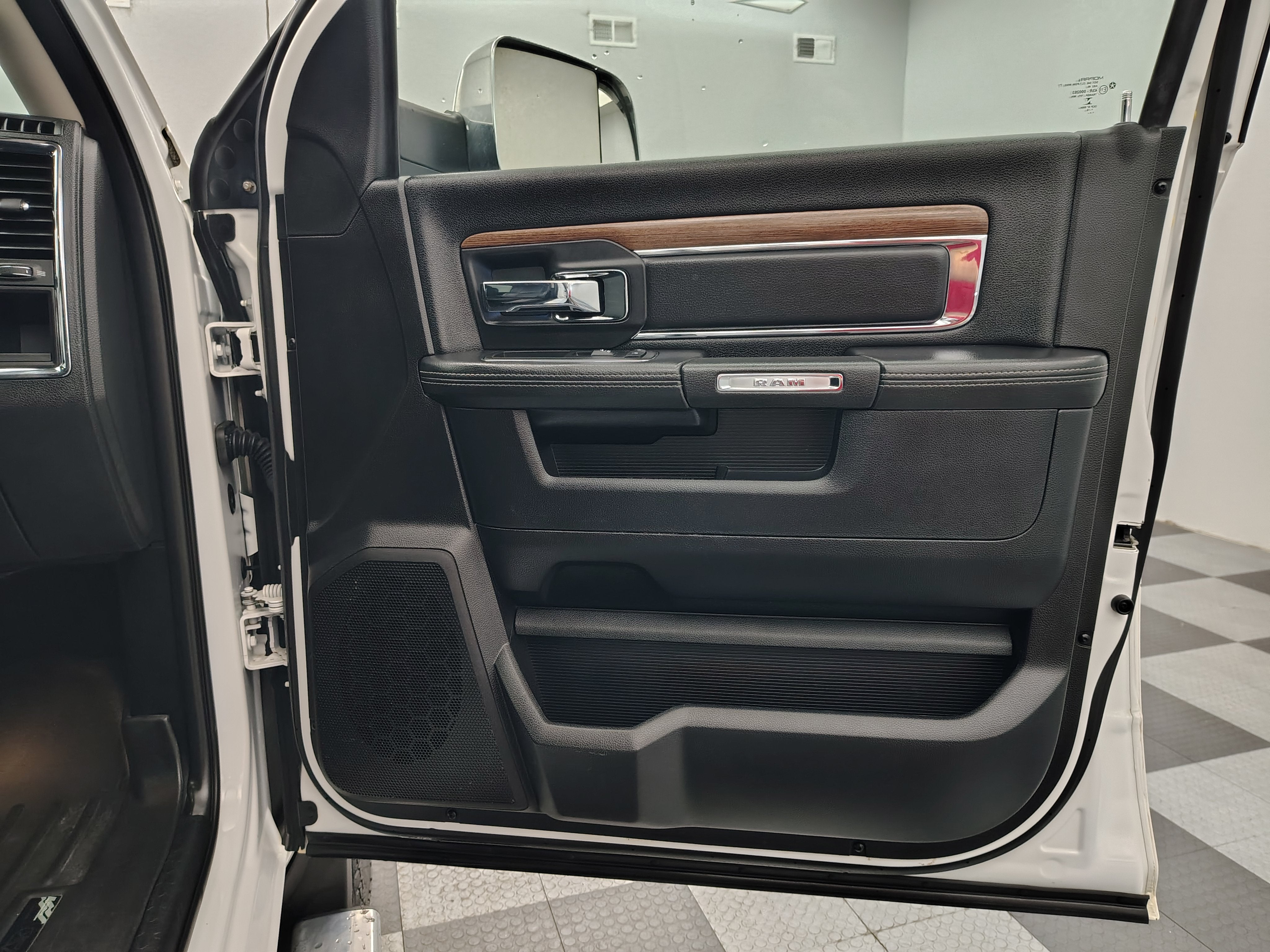 2016 RAM 2500 Laramie