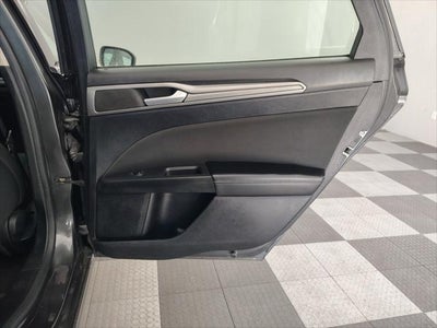 2020 Ford Fusion SE