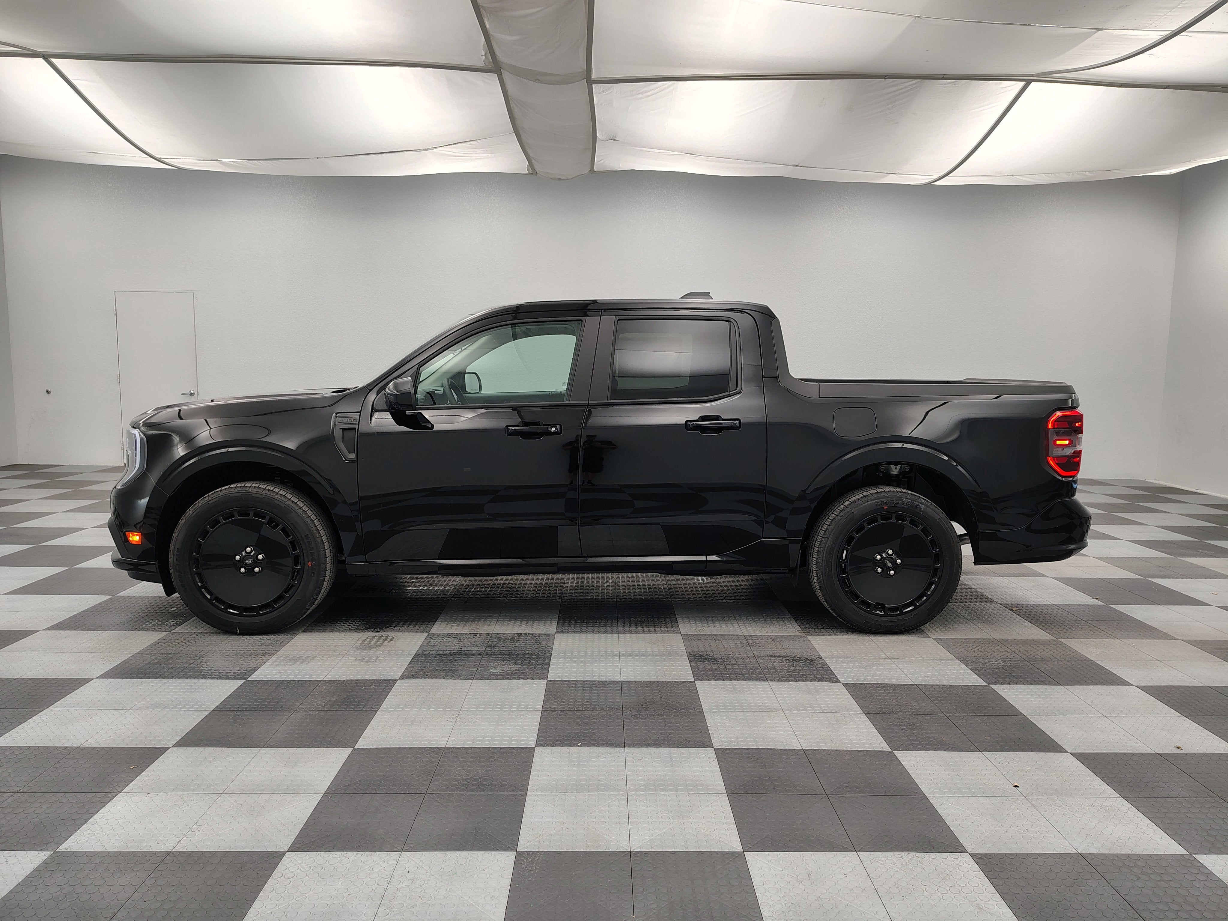 2025 Ford Maverick Lobo Standard