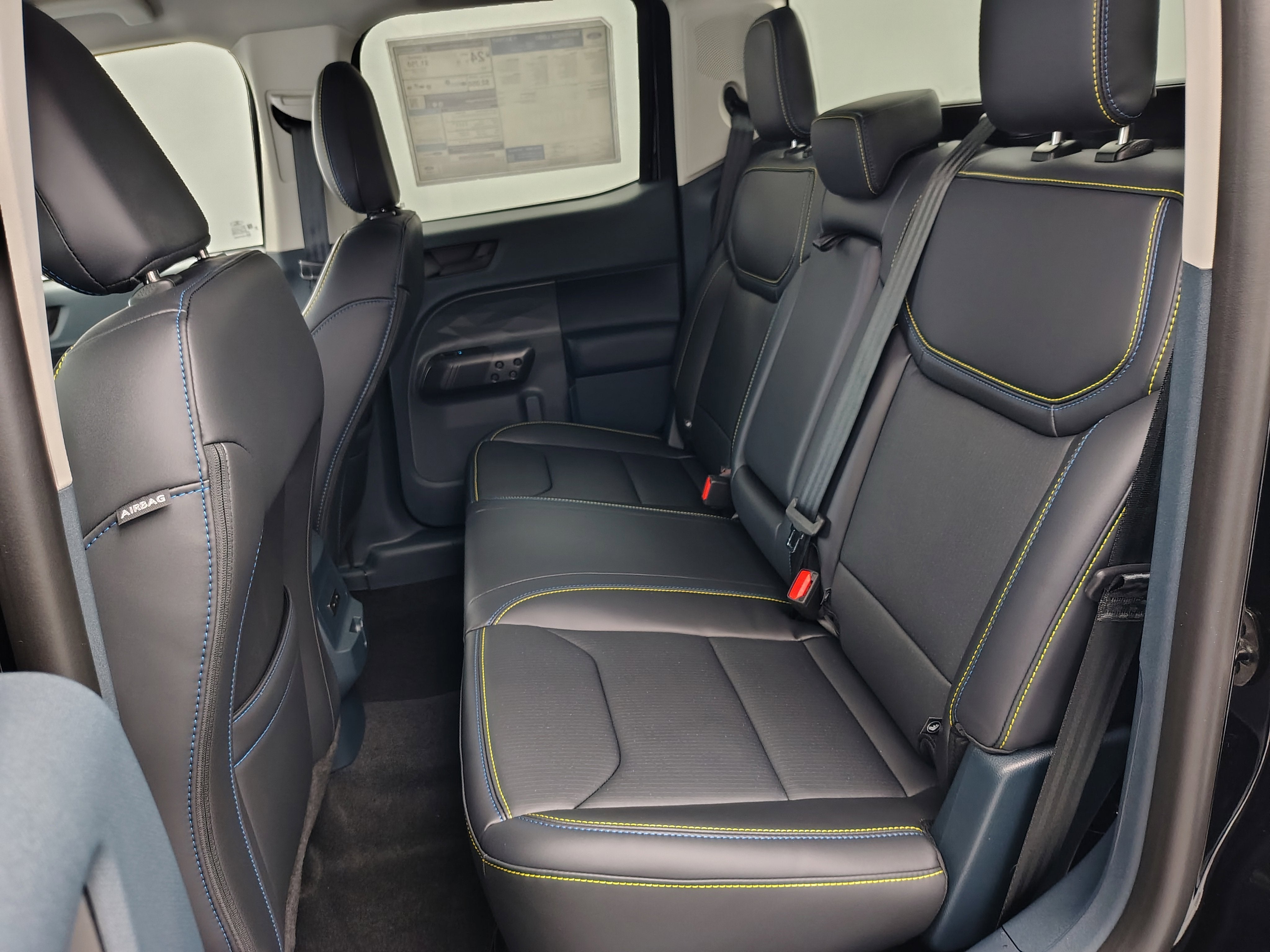 2026 Ford Maverick Lobo Standard