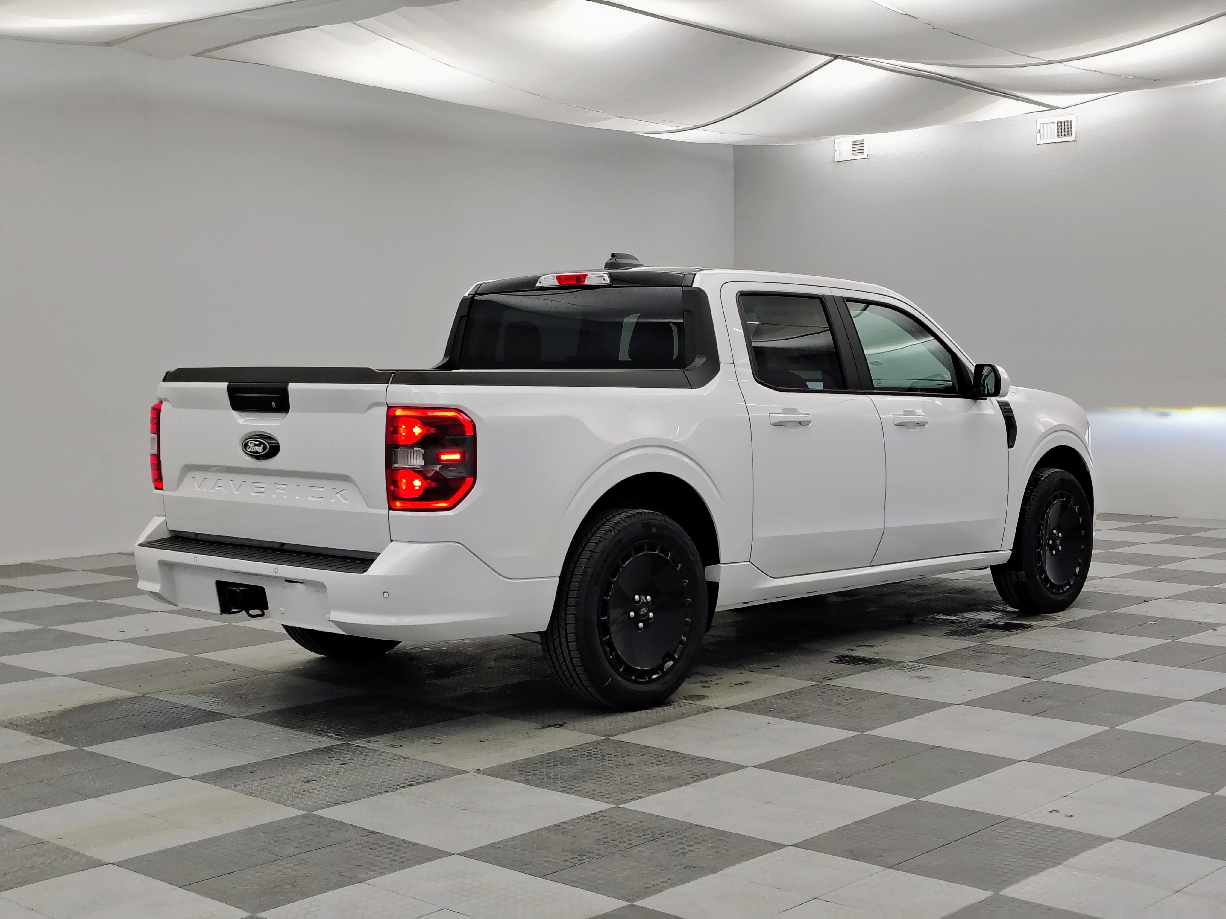 2025 Ford Maverick Lobo Standard