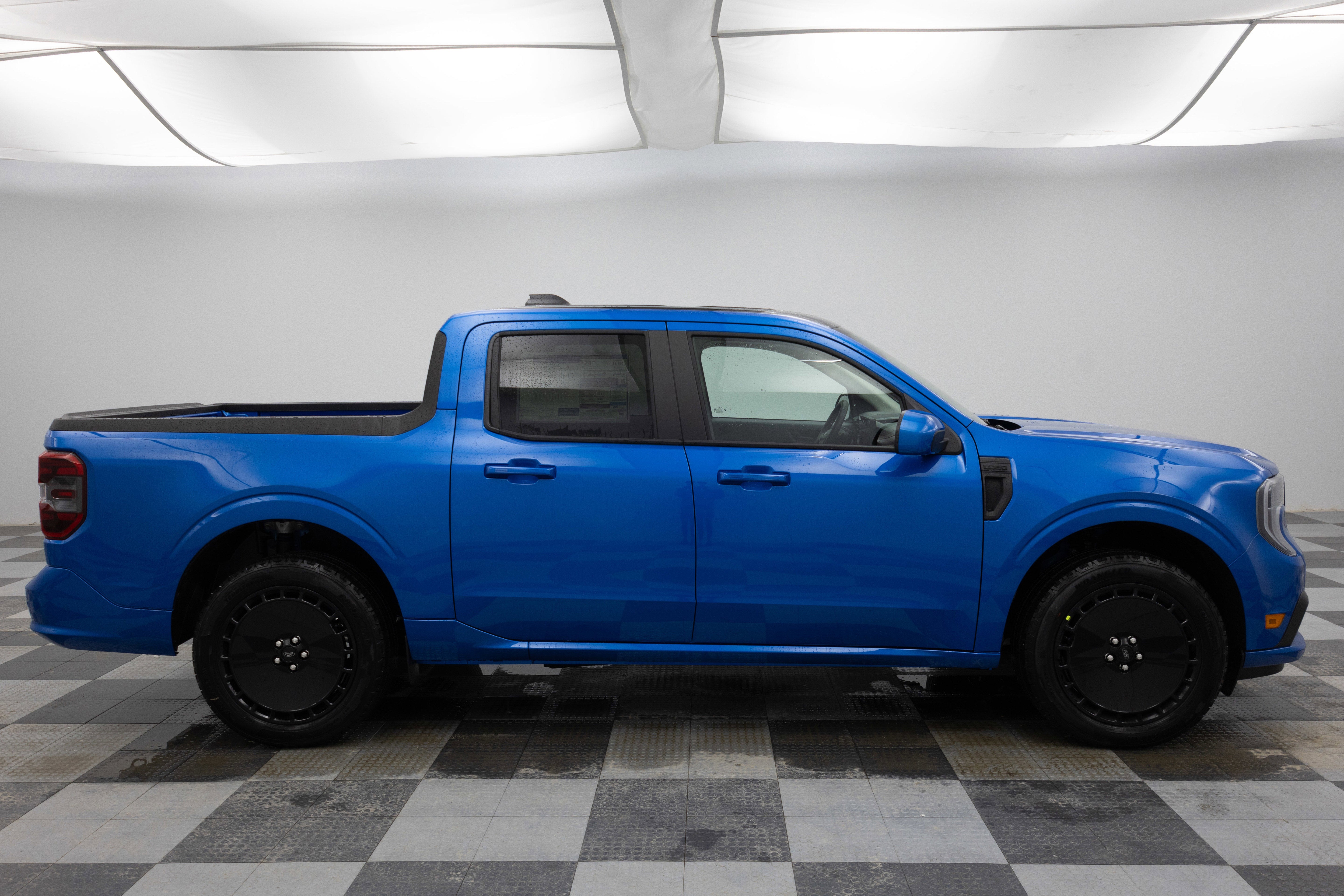 2026 Ford Maverick Lobo Standard