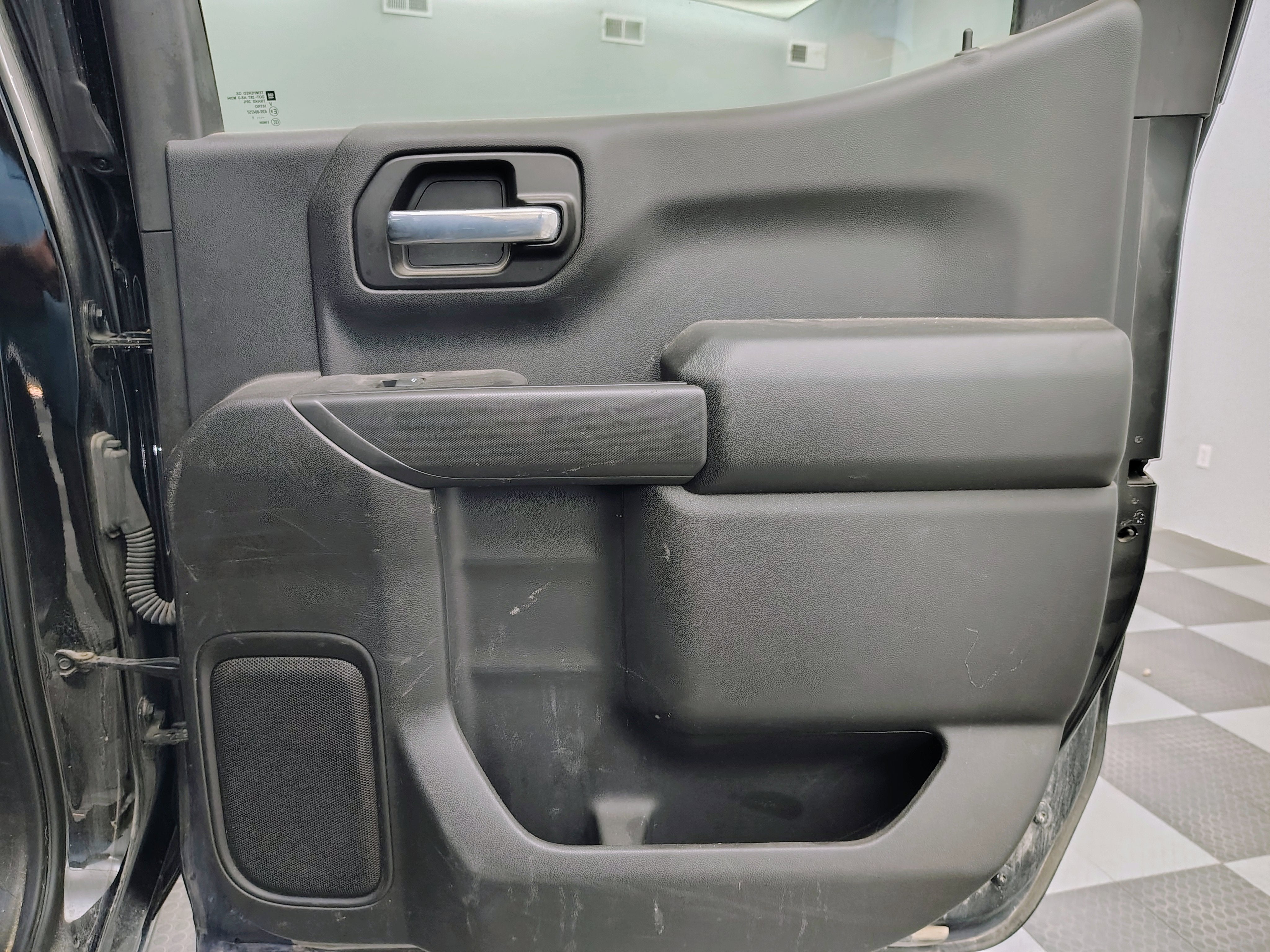 2021 Chevrolet Silverado 1500 4WD Crew Cab Short Bed Custom