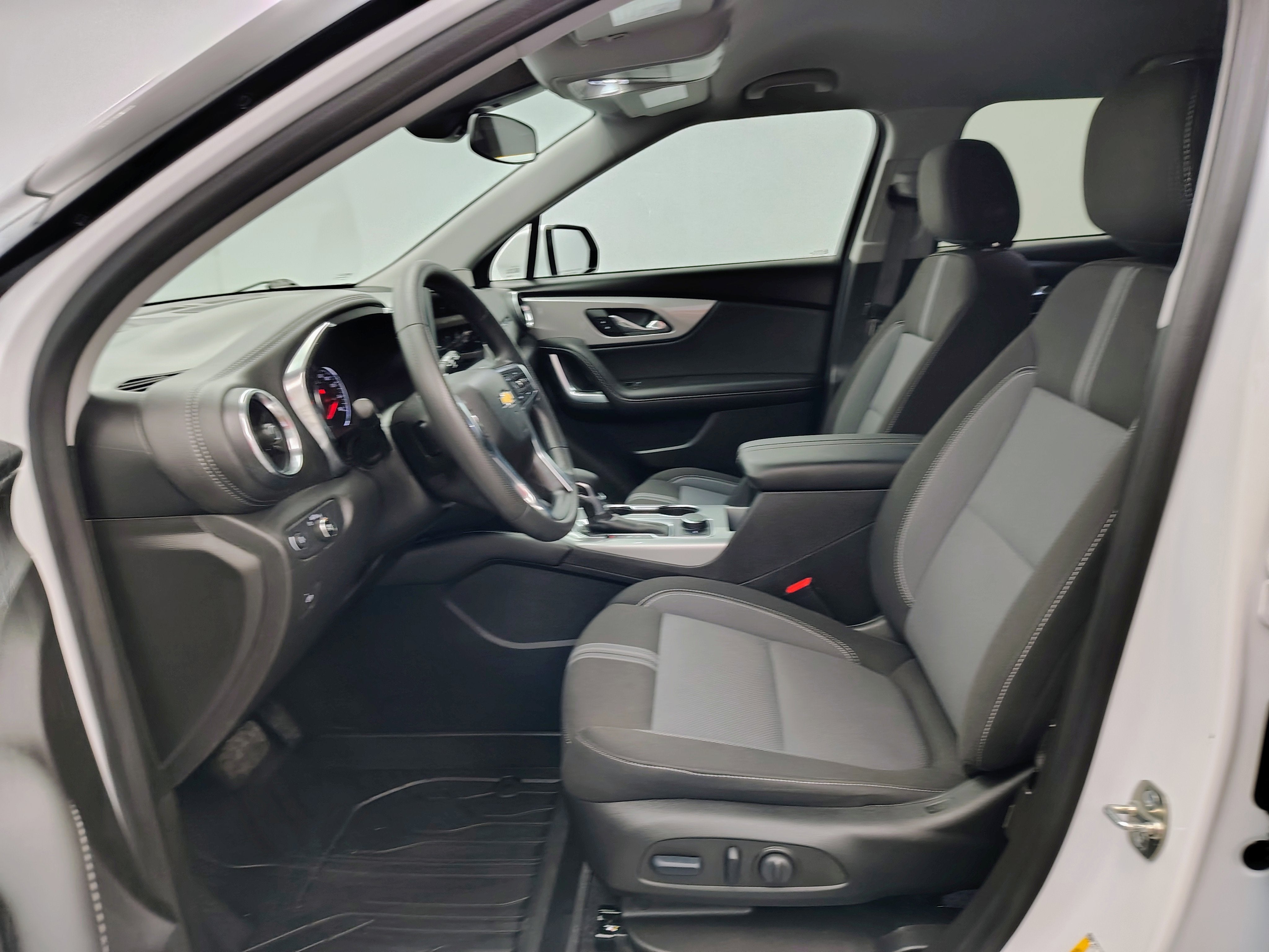 2023 Chevrolet Blazer AWD 2LT