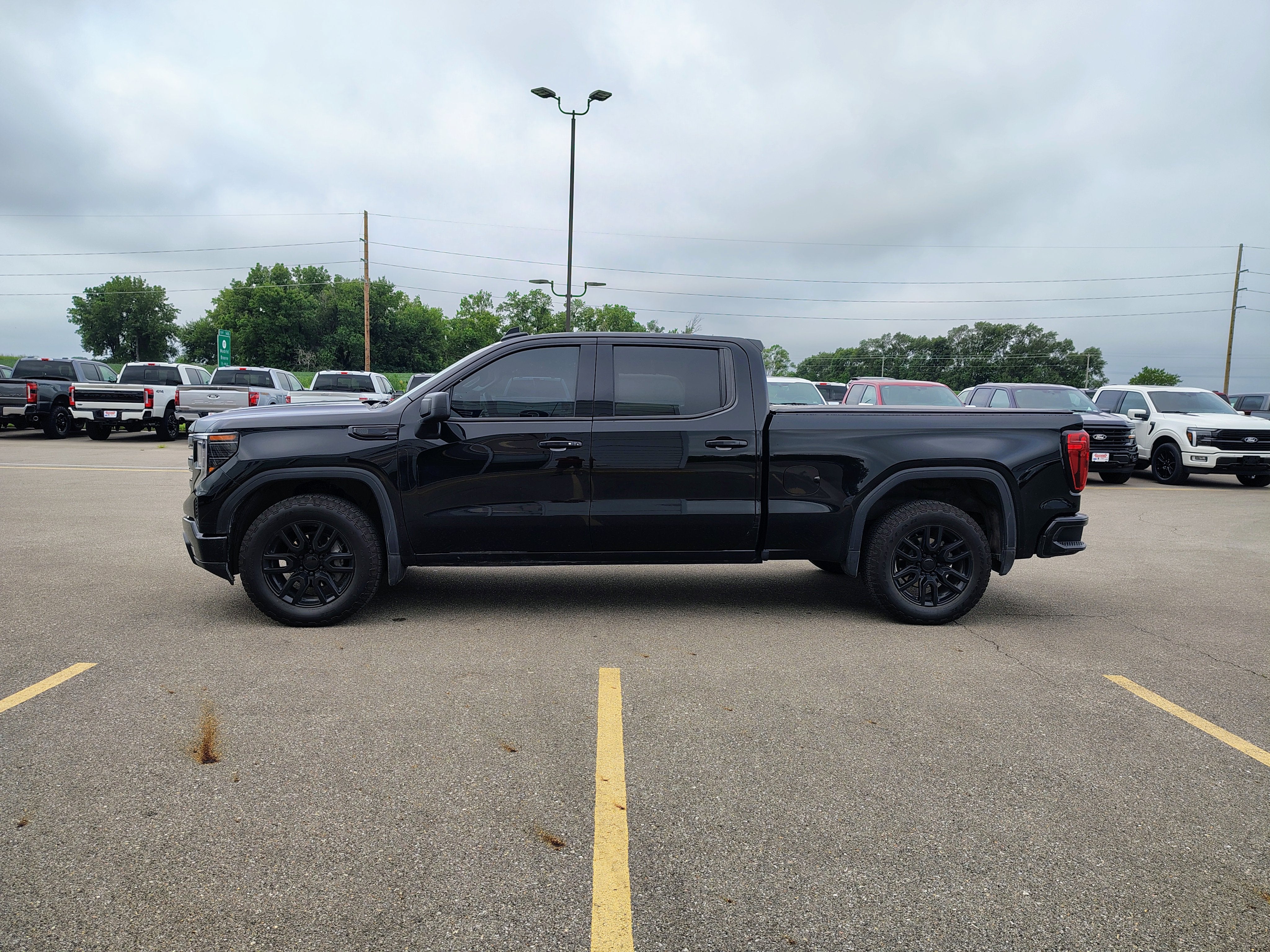 2024 GMC Sierra 1500 Elevation