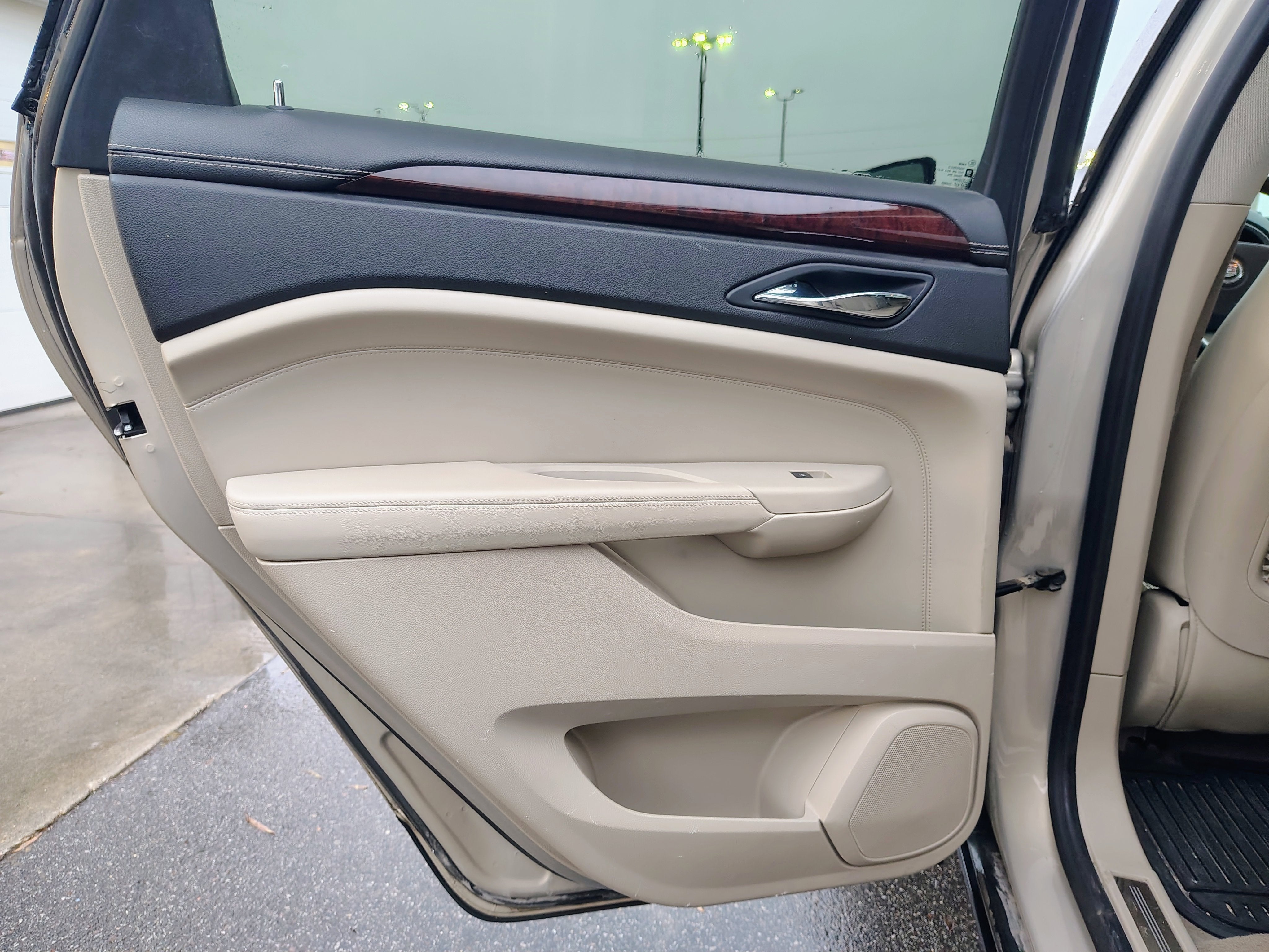 2011 Cadillac SRX Luxury