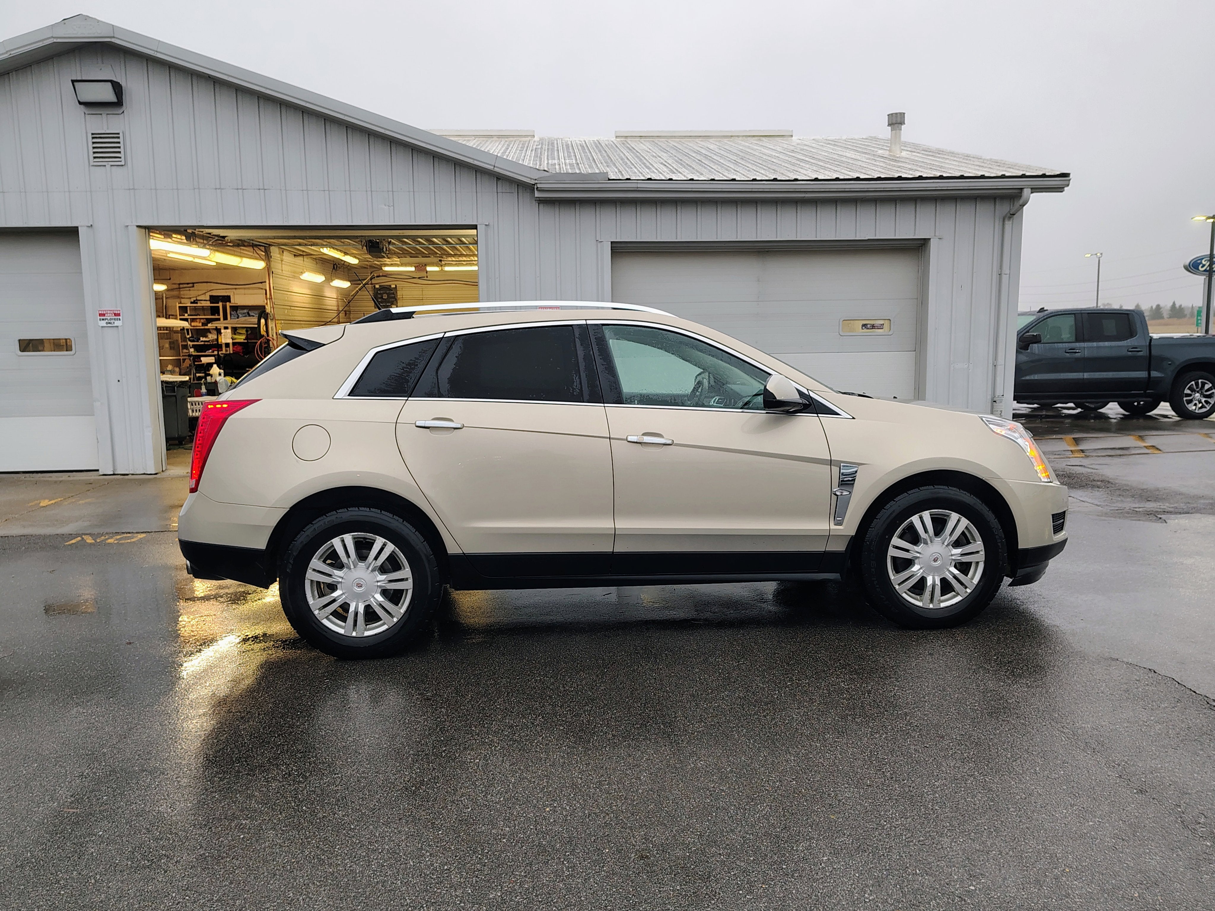 2011 Cadillac SRX Luxury