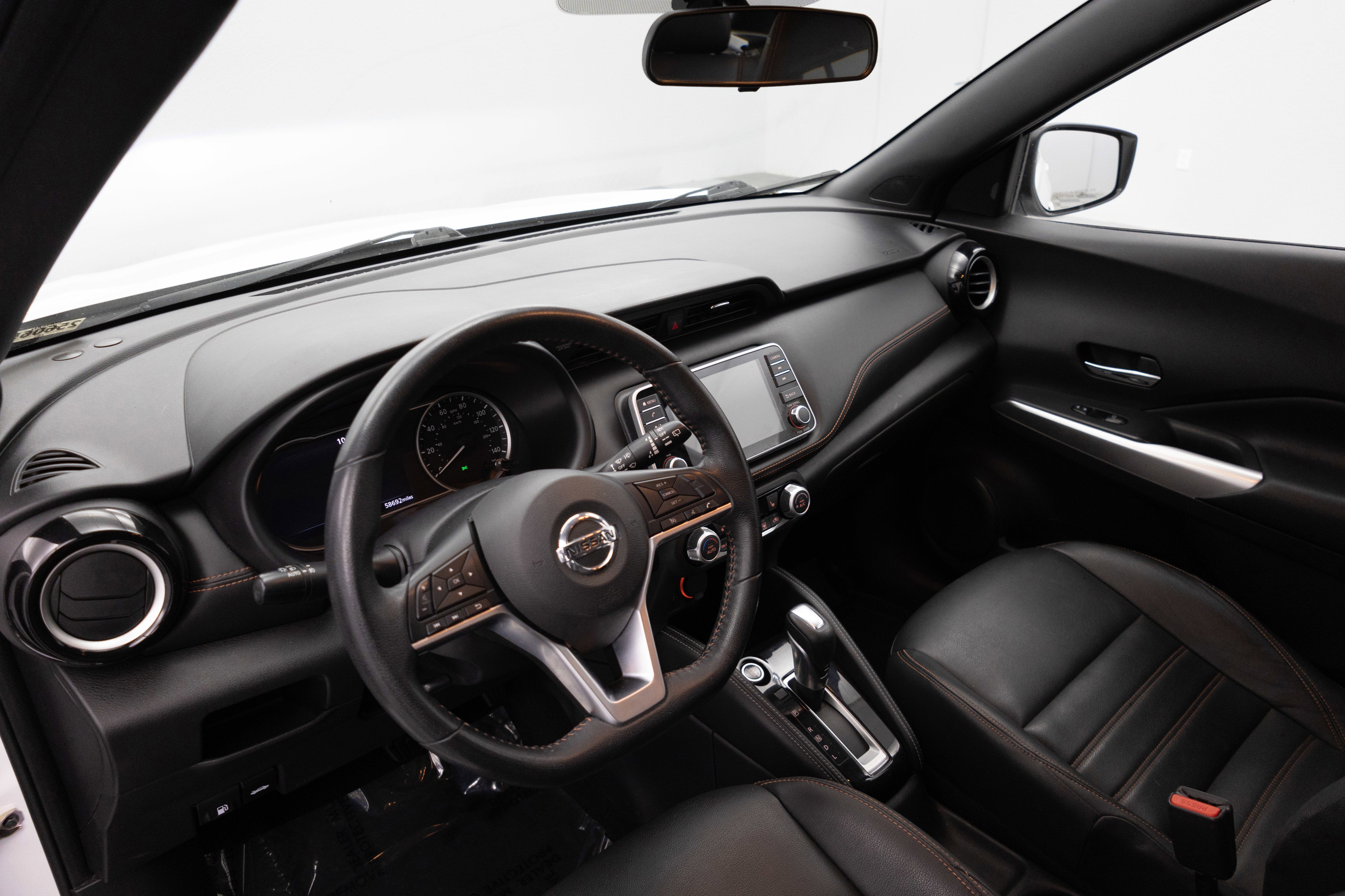 2020 Nissan Kicks SR