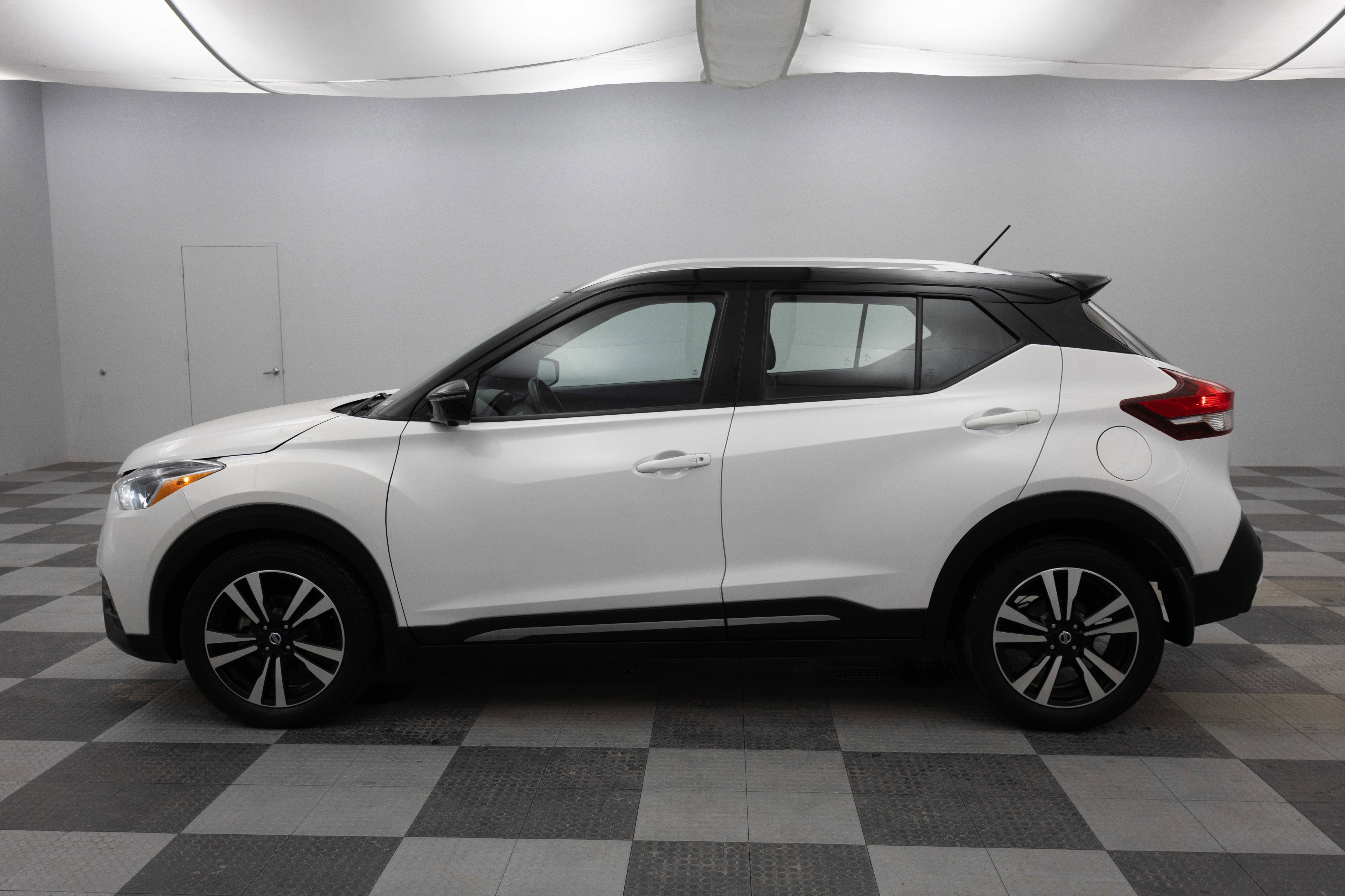 2020 Nissan Kicks SR