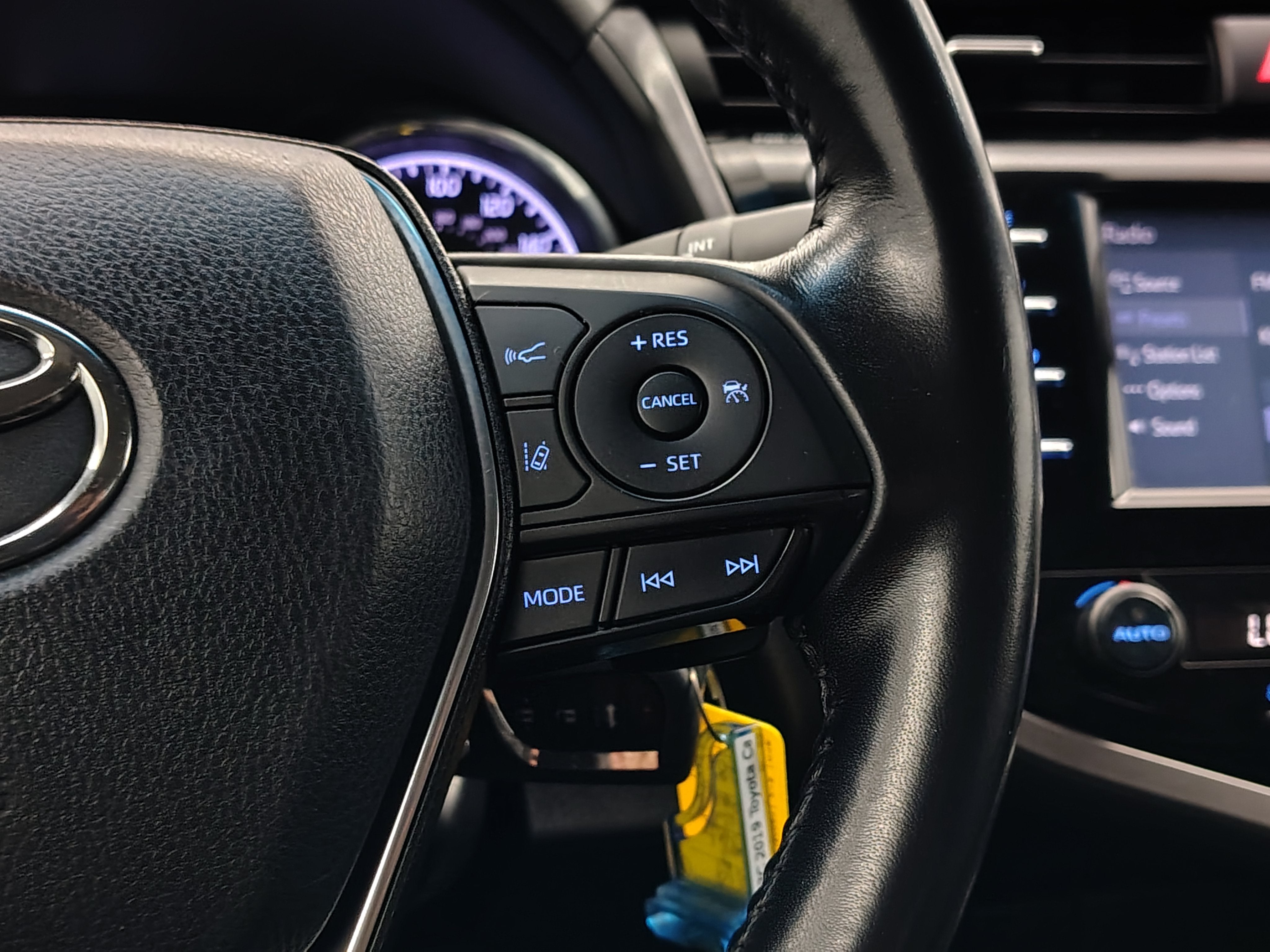 2019 Toyota Camry SE