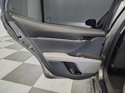 2022 Toyota Camry Hybrid LE
