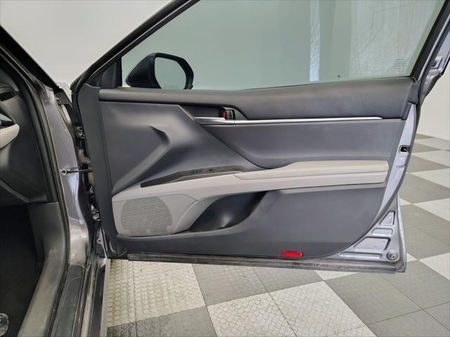 2022 Toyota Camry Hybrid LE