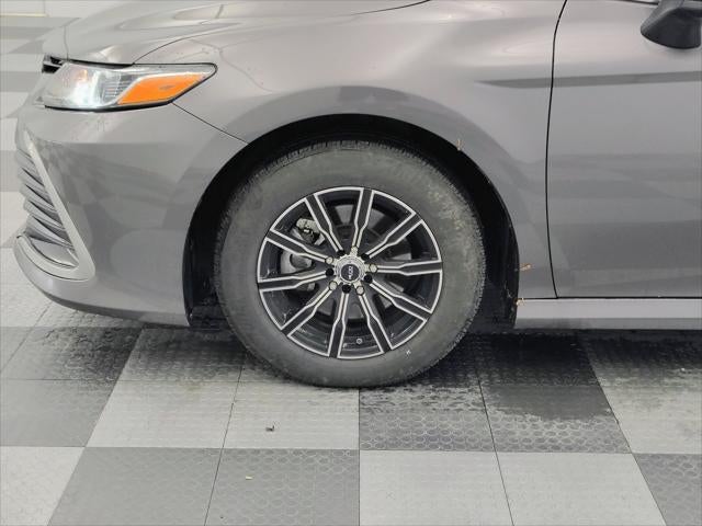 2022 Toyota Camry Hybrid LE
