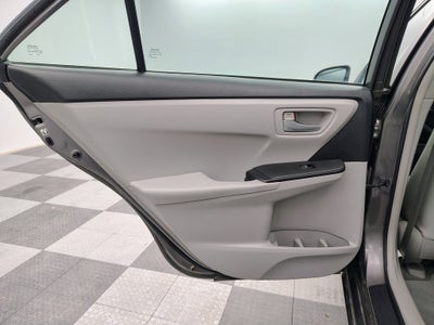 2016 Toyota Camry SE