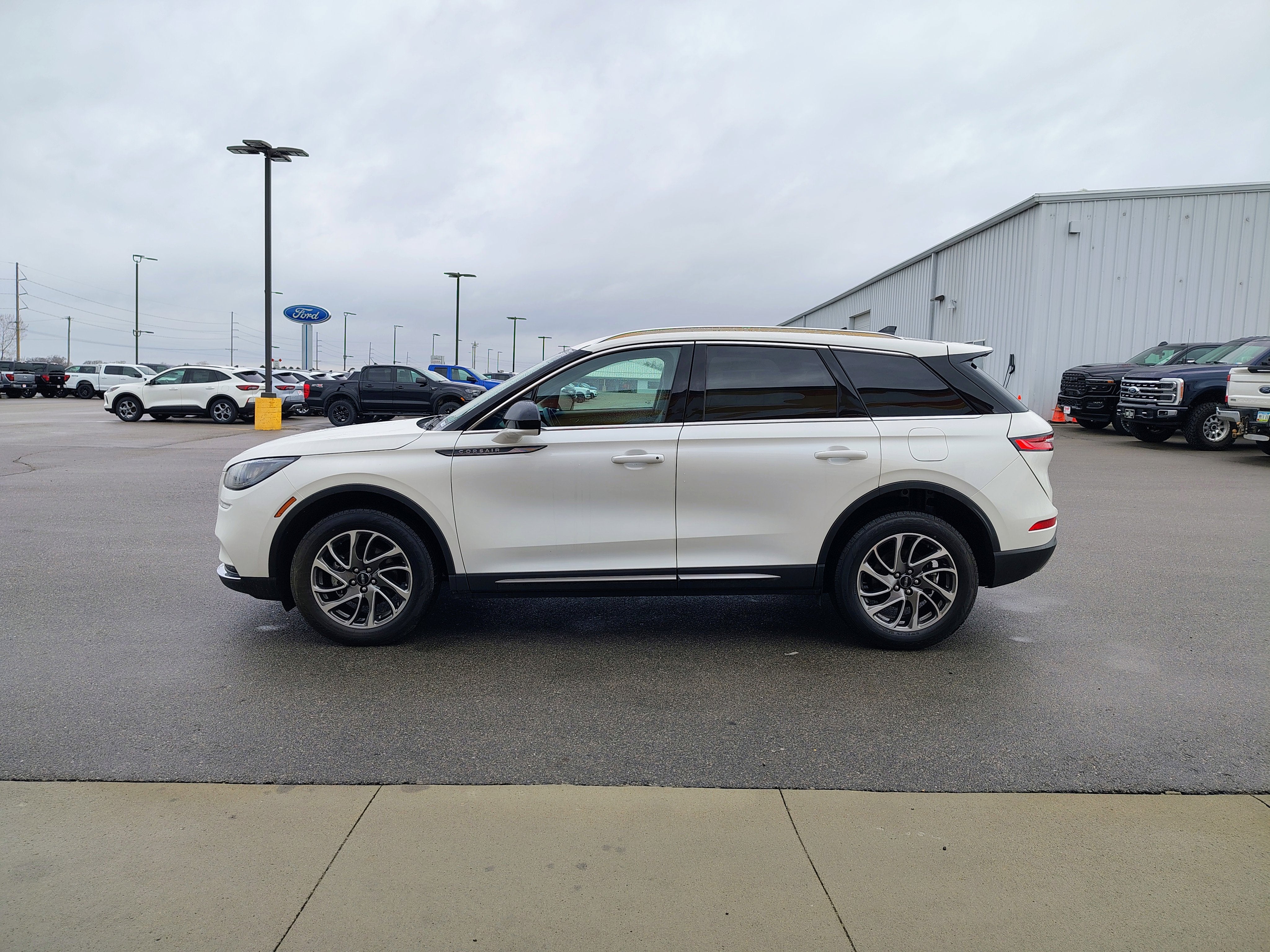 2022 Lincoln Corsair Standard