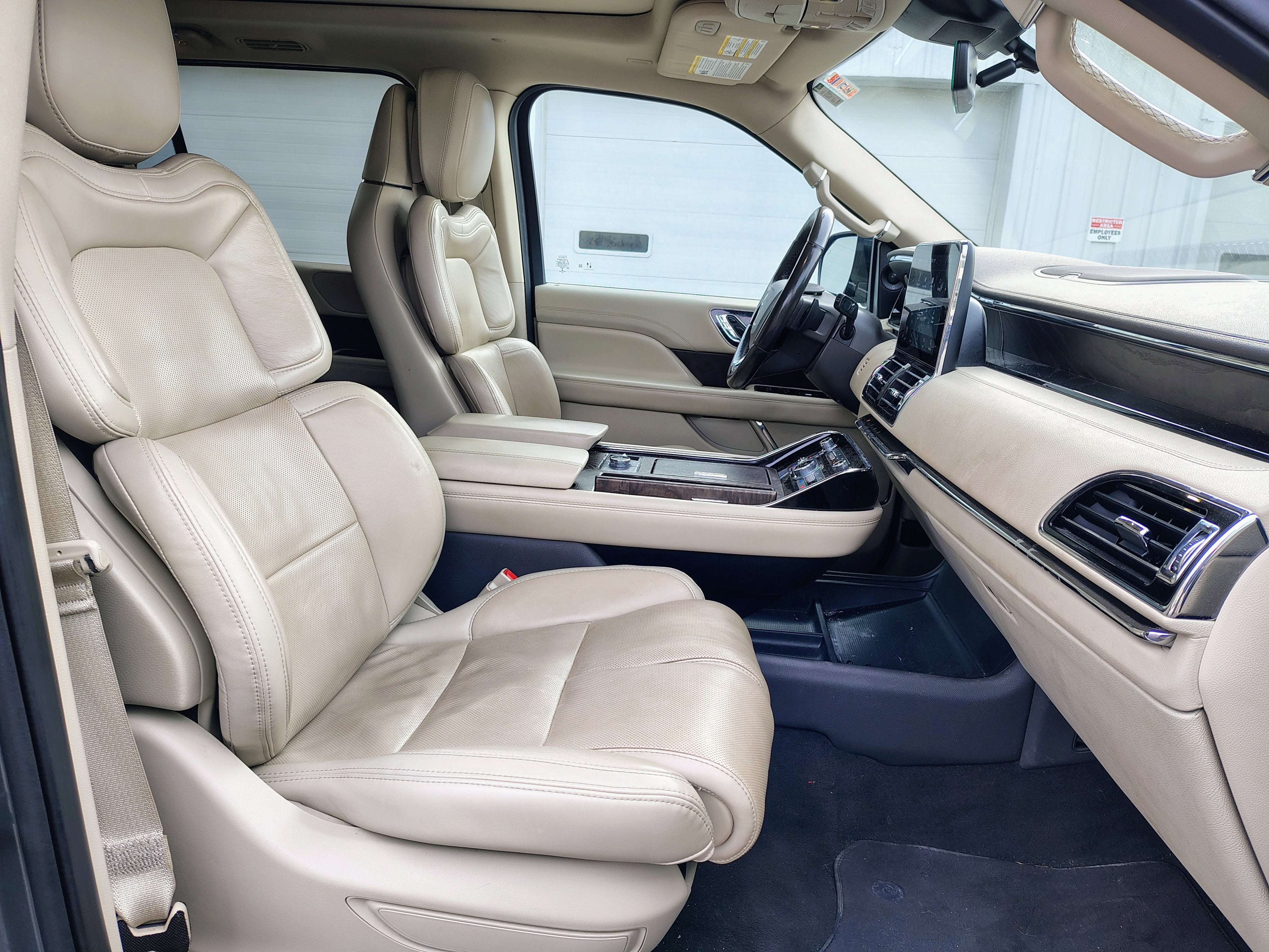 2021 Lincoln Navigator L Reserve
