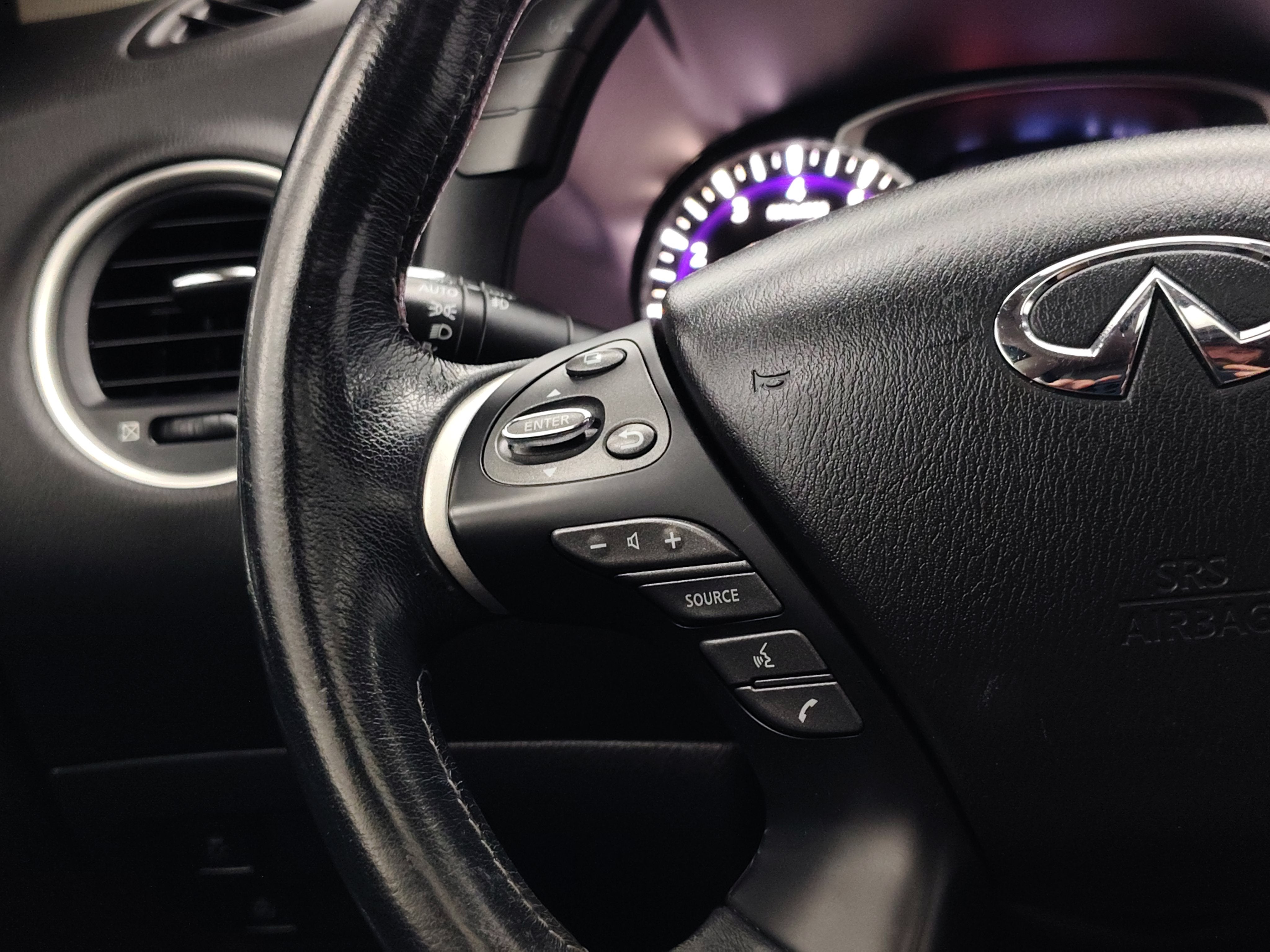 2017 INFINITI QX60 Base
