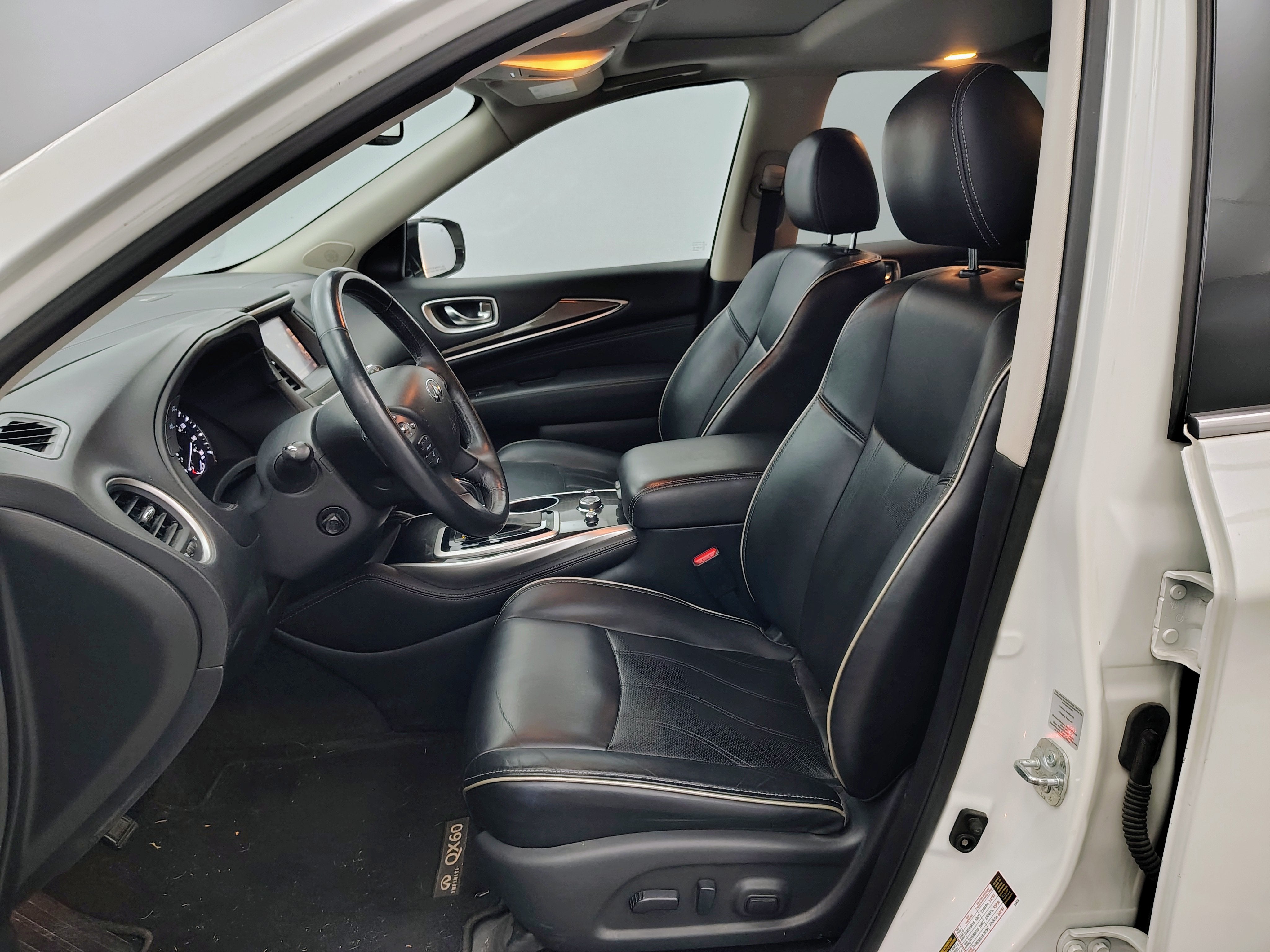2017 INFINITI QX60 Base