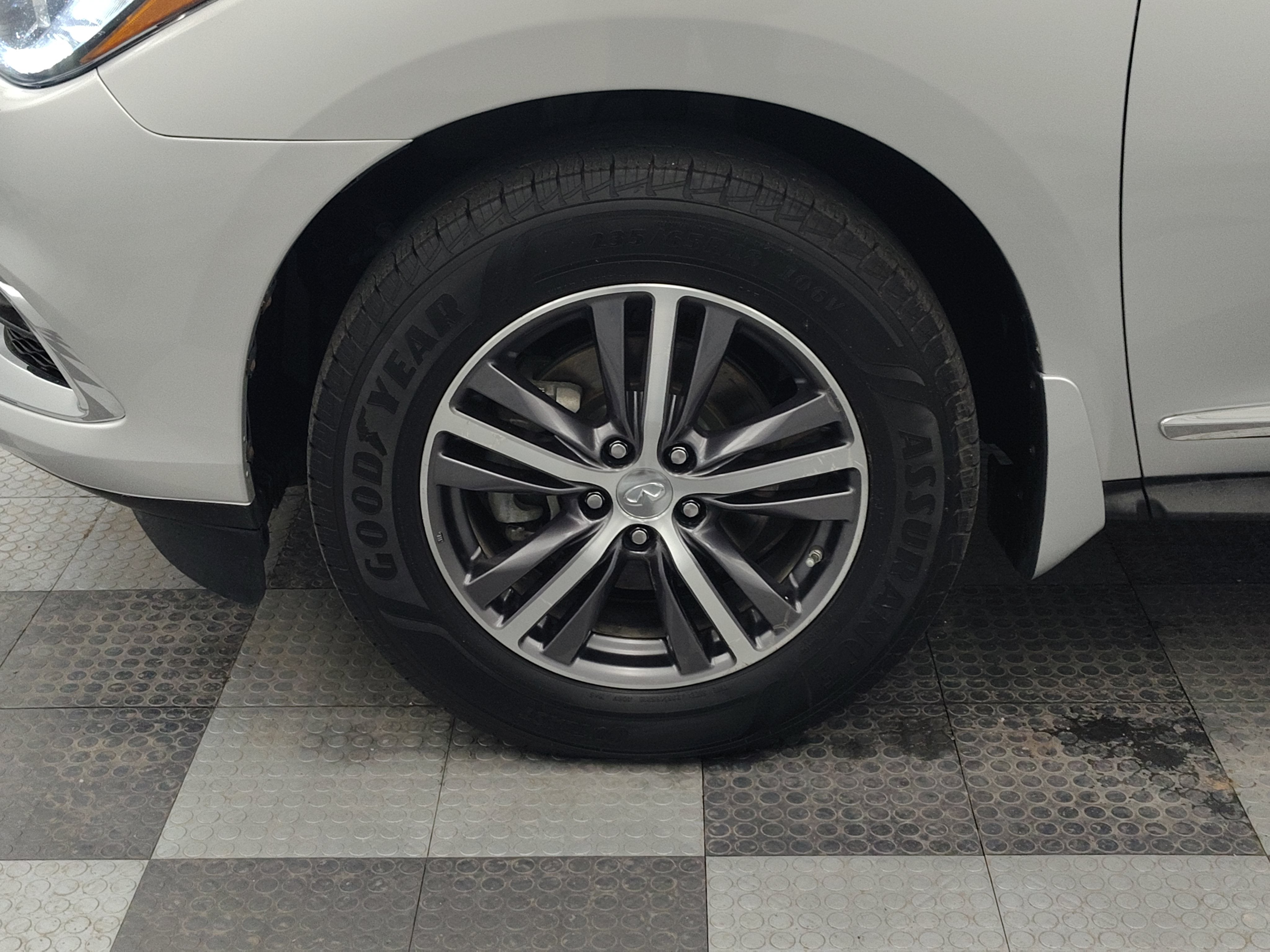 2019 INFINITI QX60 LUXE