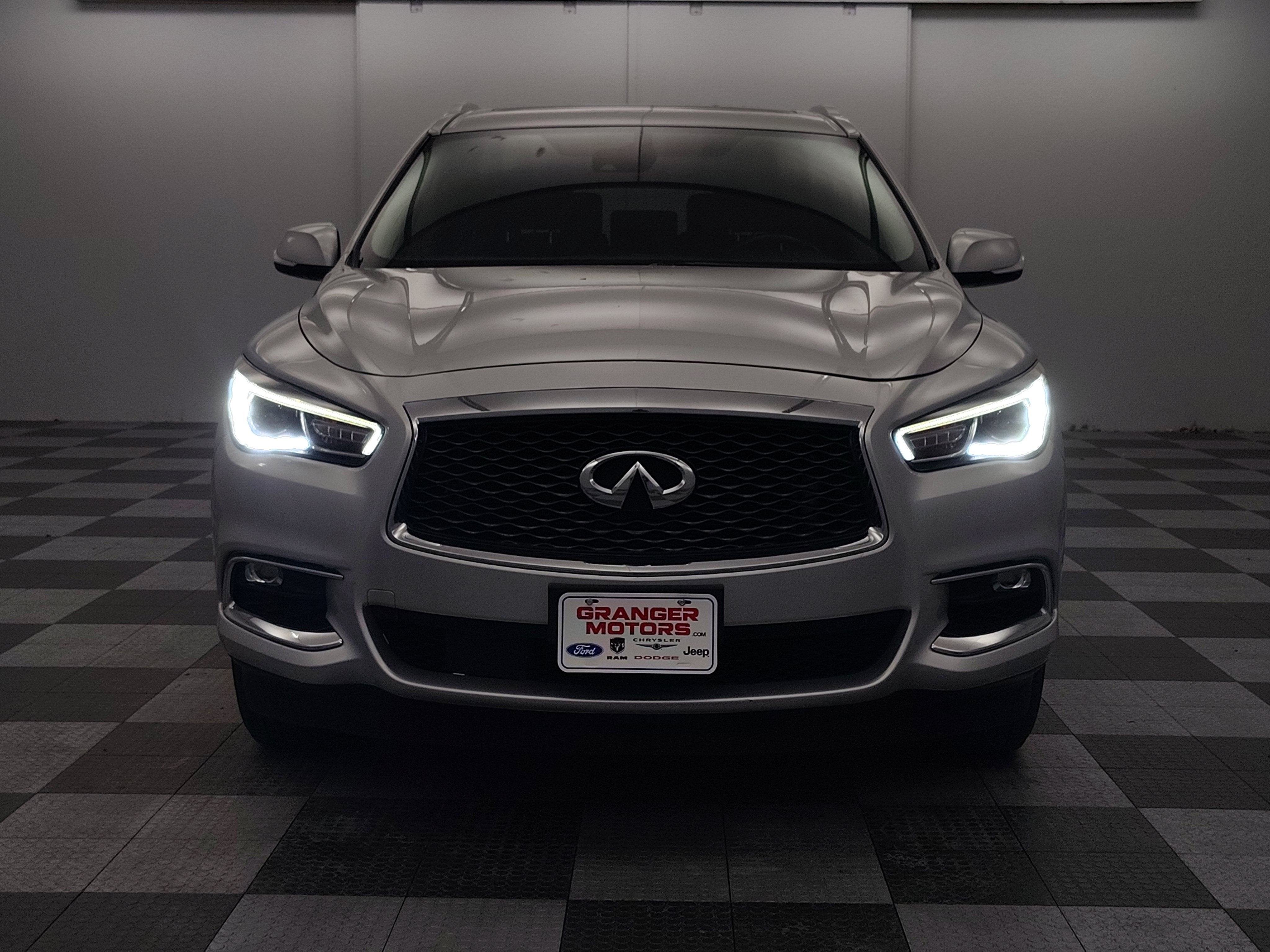 2019 INFINITI QX60 LUXE