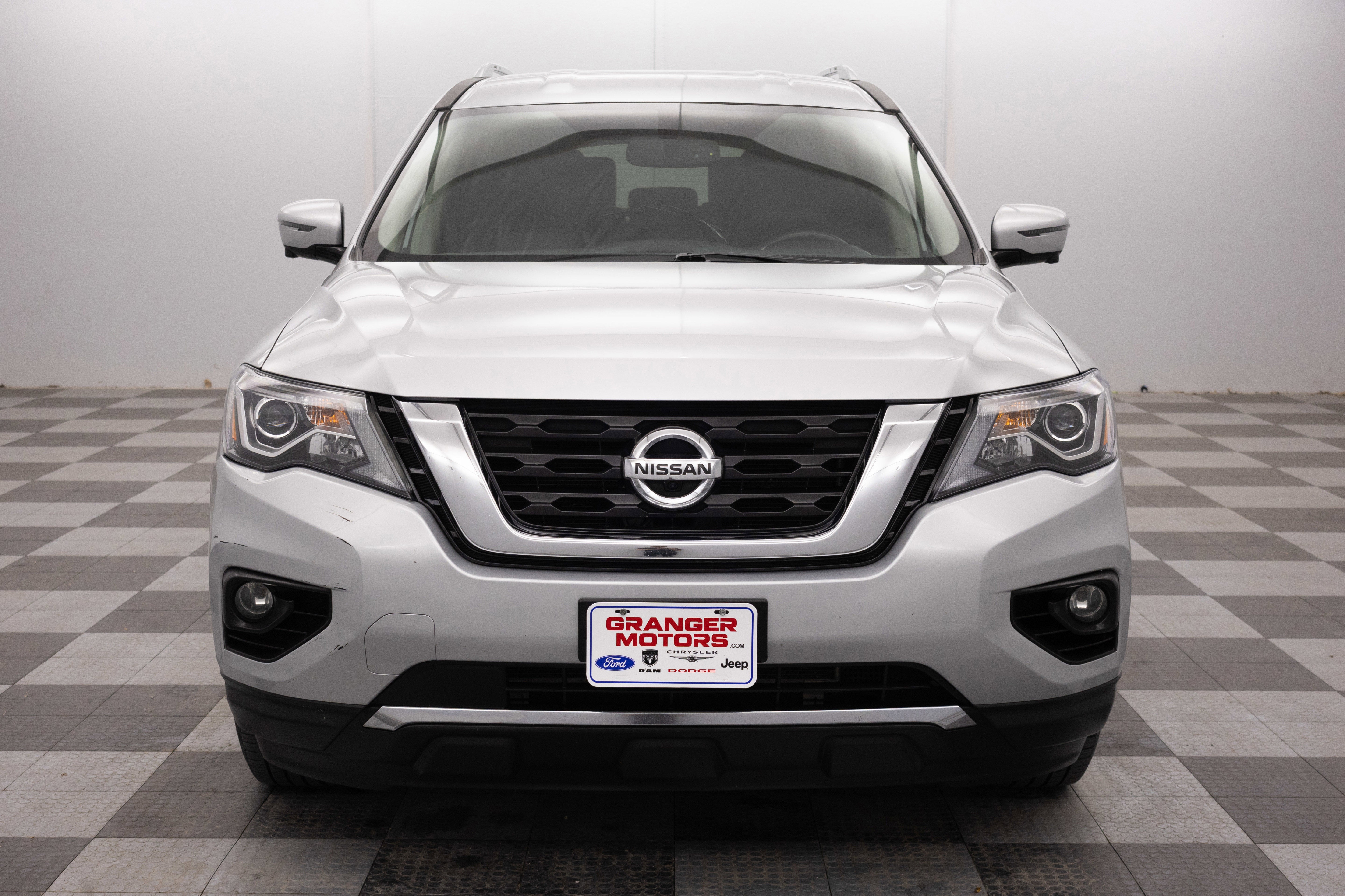 2020 Nissan Pathfinder SL