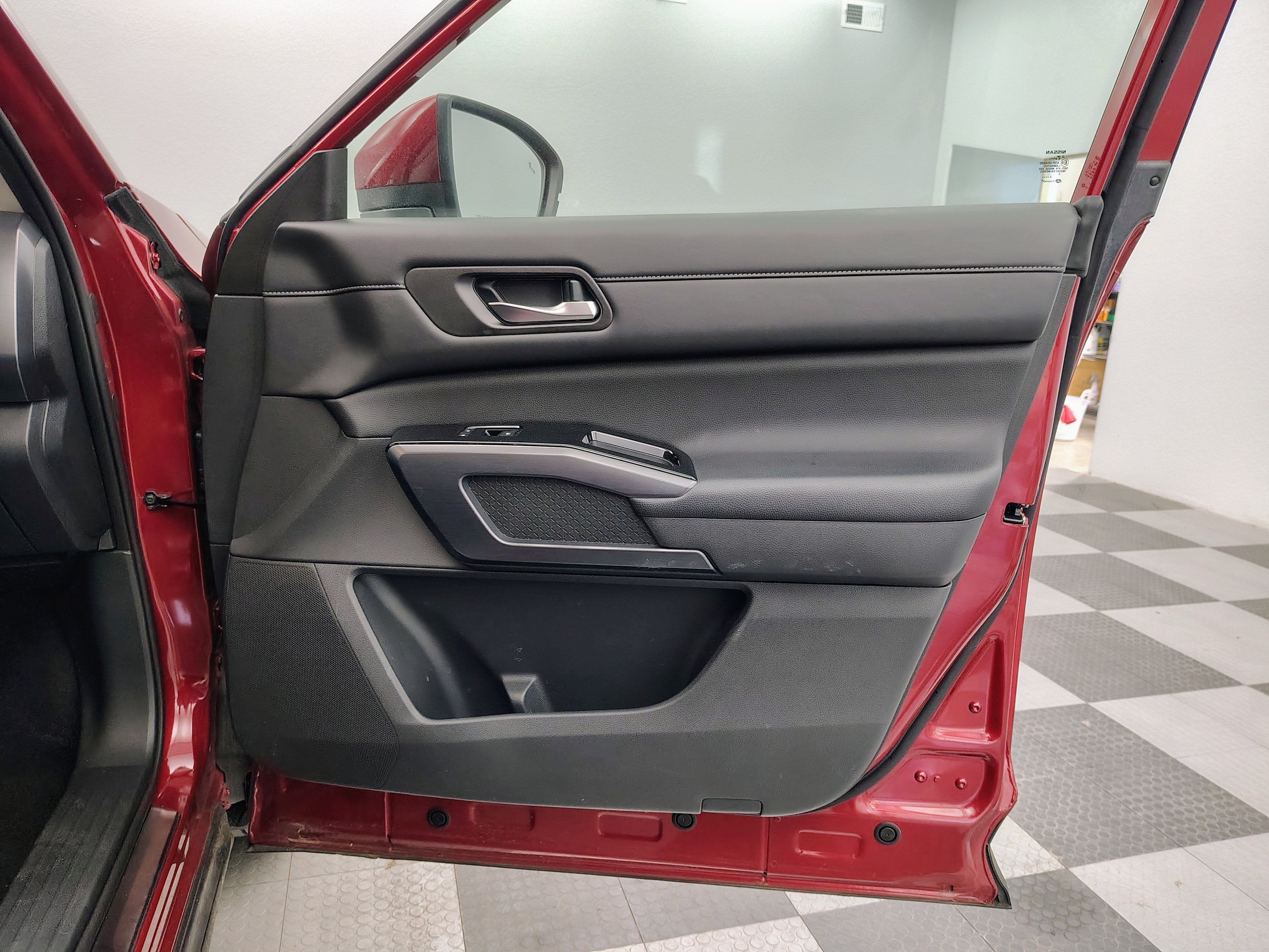 2023 Nissan Pathfinder SL 4WD