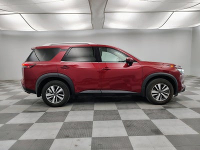 2023 Nissan Pathfinder SL 4WD