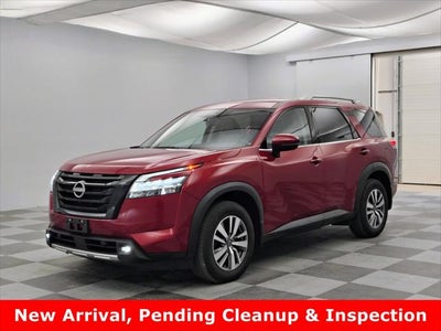 2023 Nissan Pathfinder SL 4WD