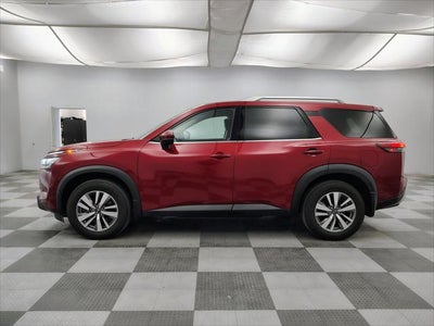 2023 Nissan Pathfinder SL 4WD