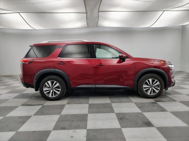 2023 Nissan Pathfinder SL 4WD