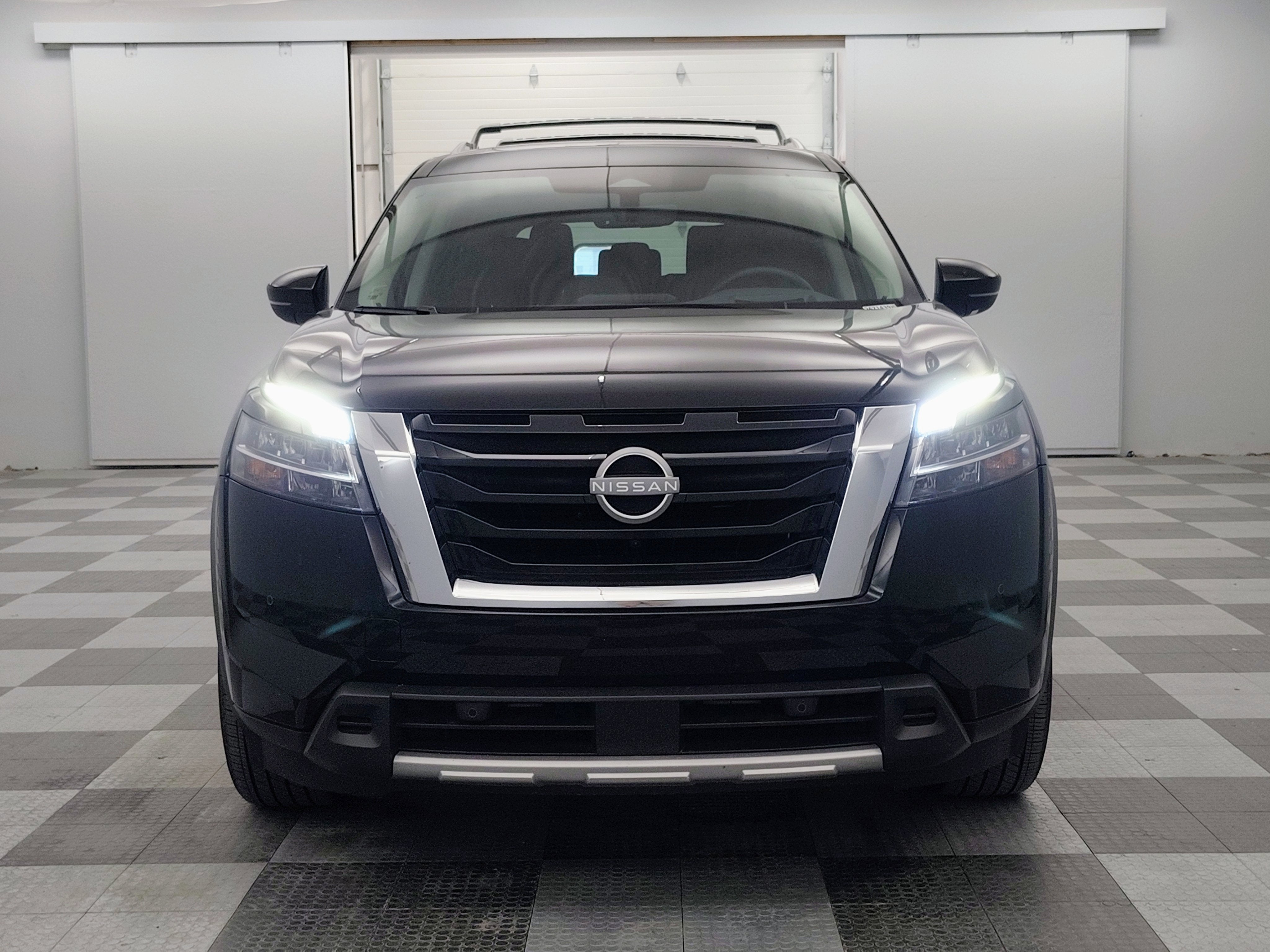 2024 Nissan Pathfinder Platinum 4WD